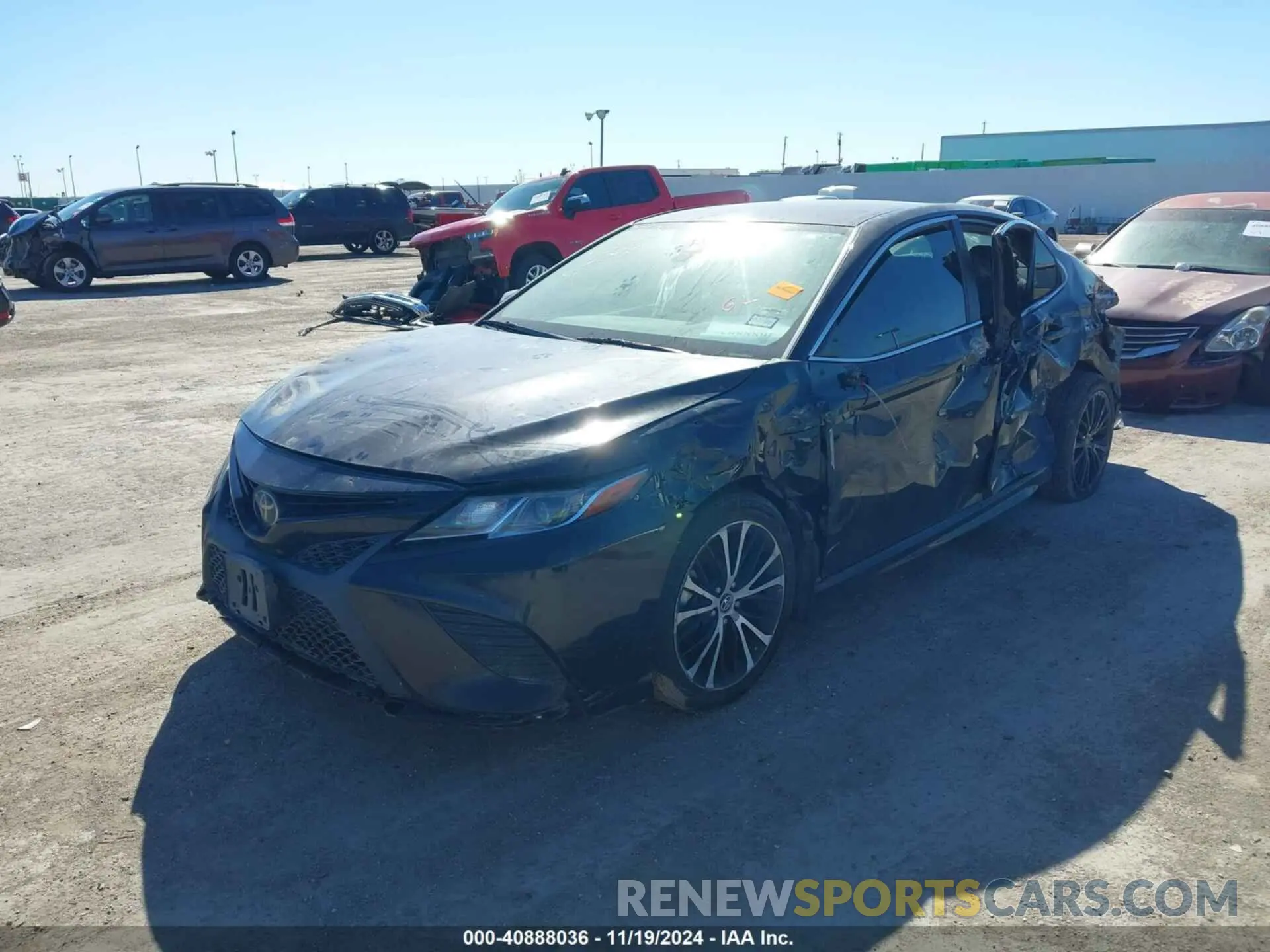 2 fotografías del automóvil dañado 4T1B11HK8KU780306 TOYOTA CAMRY 2019