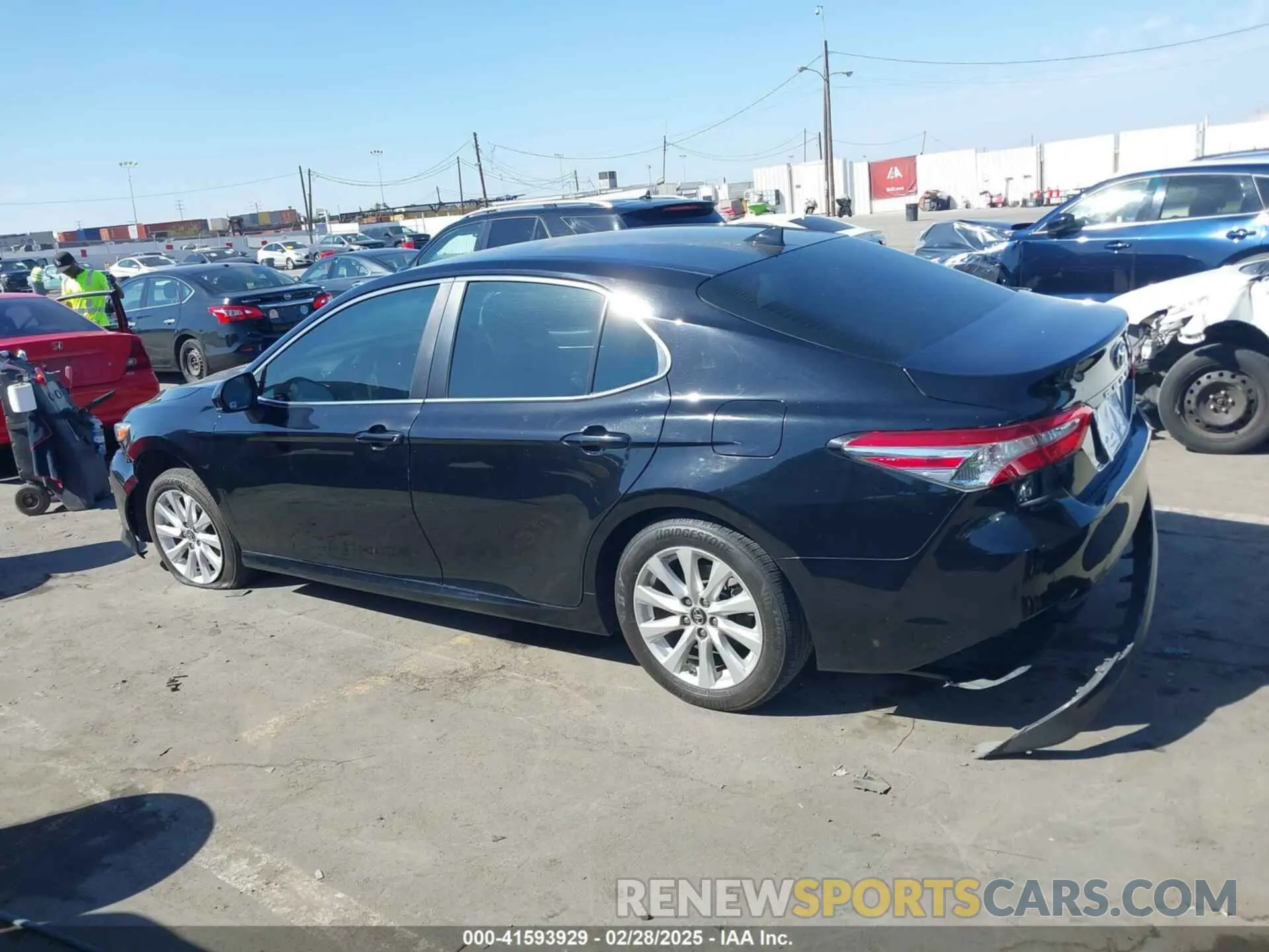 14 fotografías del automóvil dañado 4T1B11HK8KU793850 TOYOTA CAMRY 2019