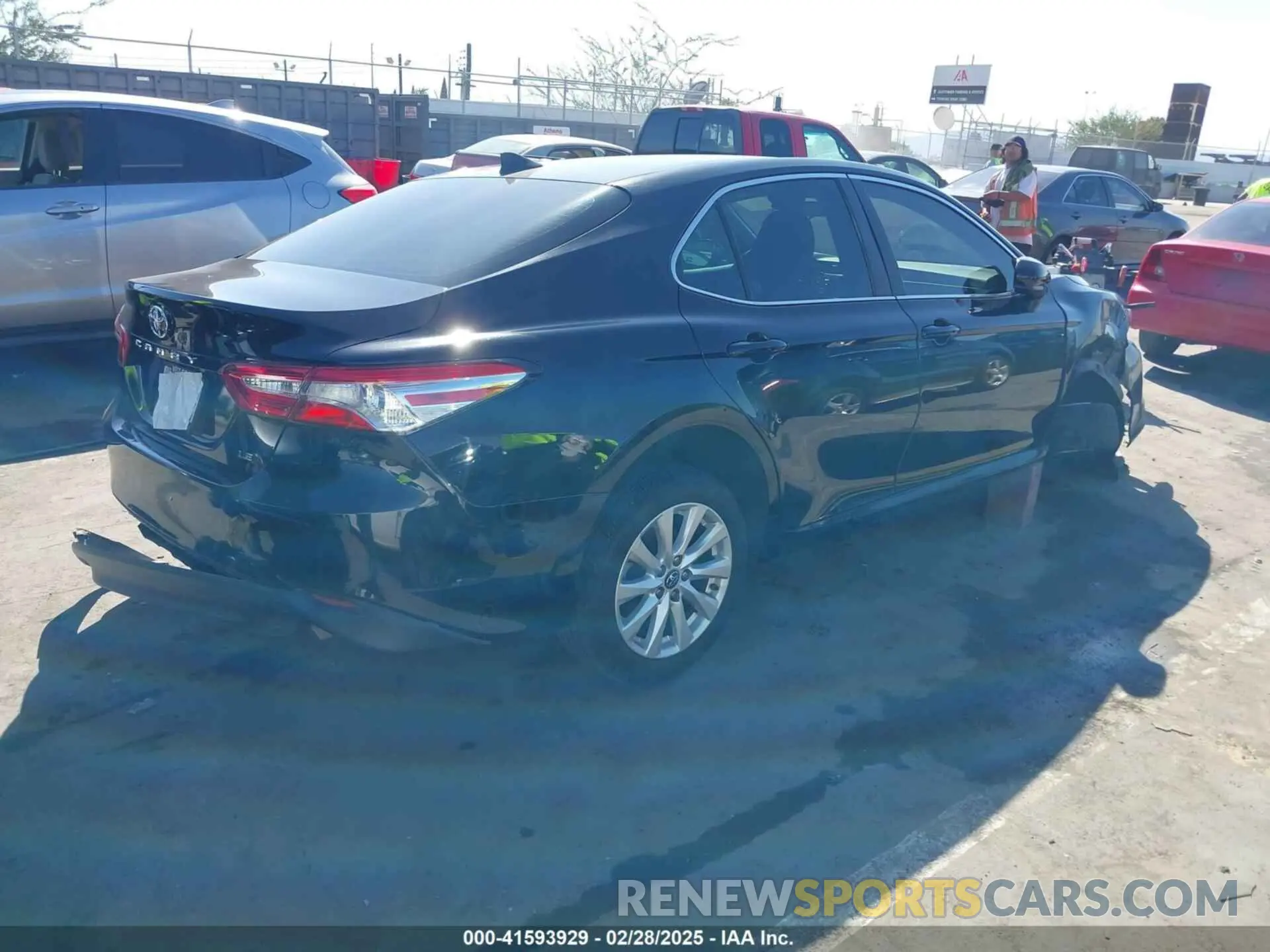4 fotografías del automóvil dañado 4T1B11HK8KU793850 TOYOTA CAMRY 2019