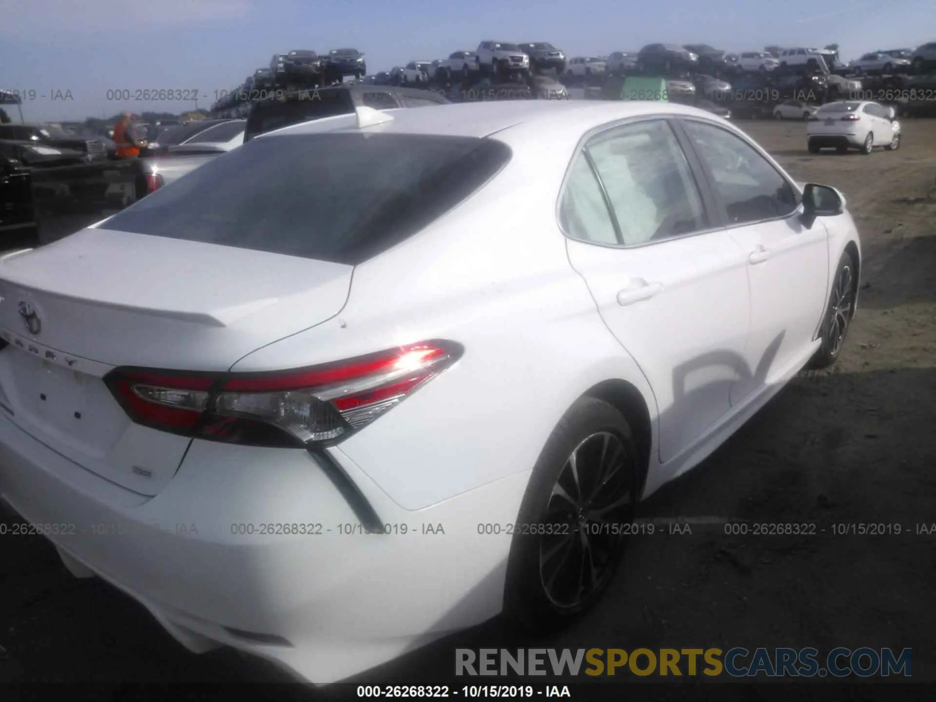 4 fotografías del automóvil dañado 4T1B11HK8KU801347 TOYOTA CAMRY 2019