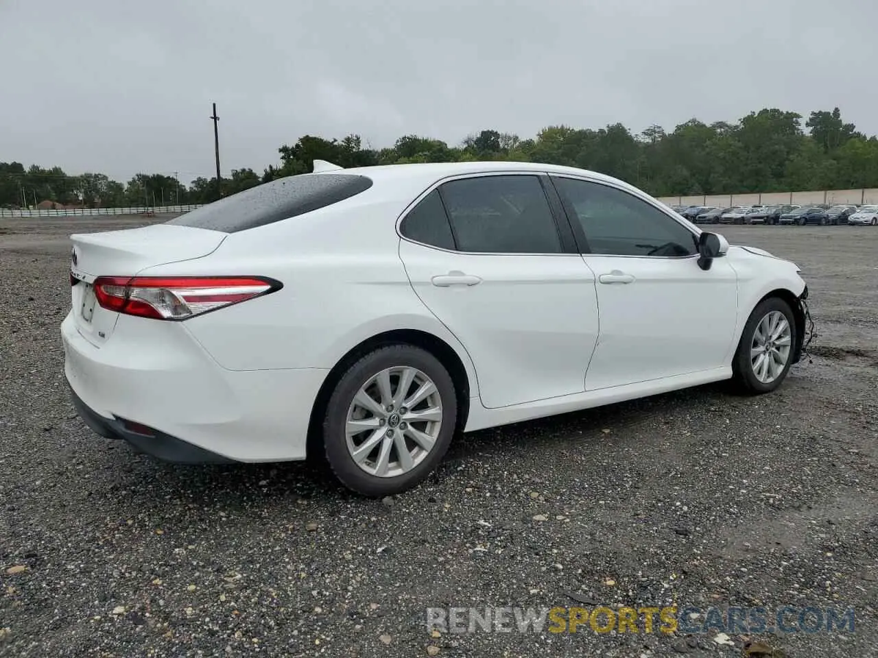 3 fotografías del automóvil dañado 4T1B11HK8KU814485 TOYOTA CAMRY 2019