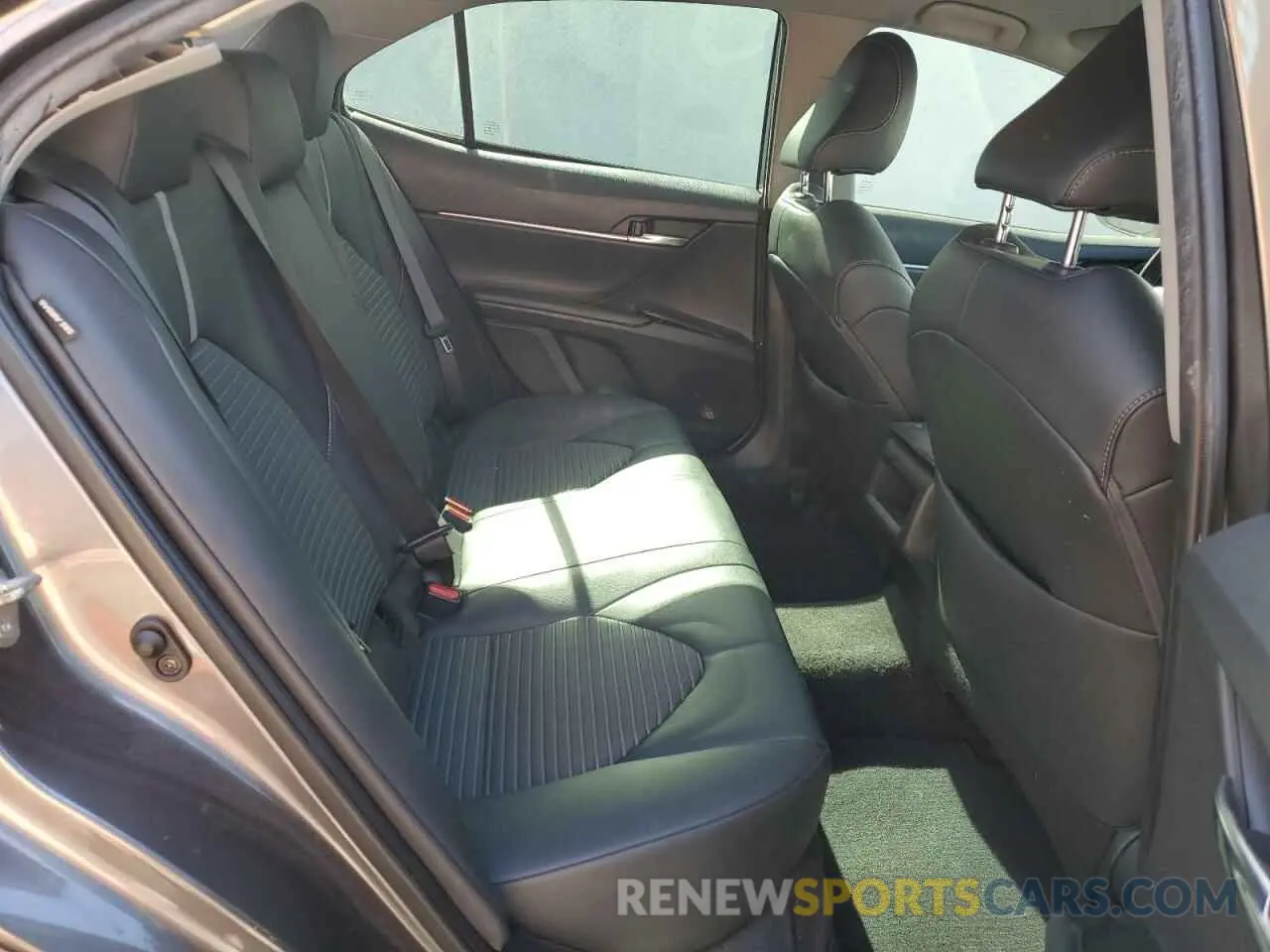 10 fotografías del automóvil dañado 4T1B11HK8KU817385 TOYOTA CAMRY 2019