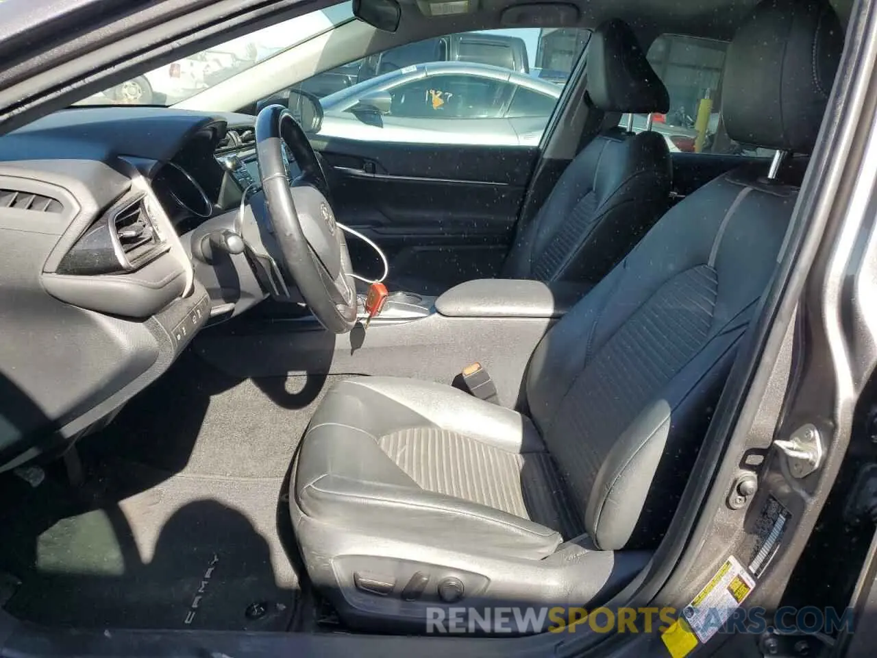 7 fotografías del automóvil dañado 4T1B11HK8KU817385 TOYOTA CAMRY 2019