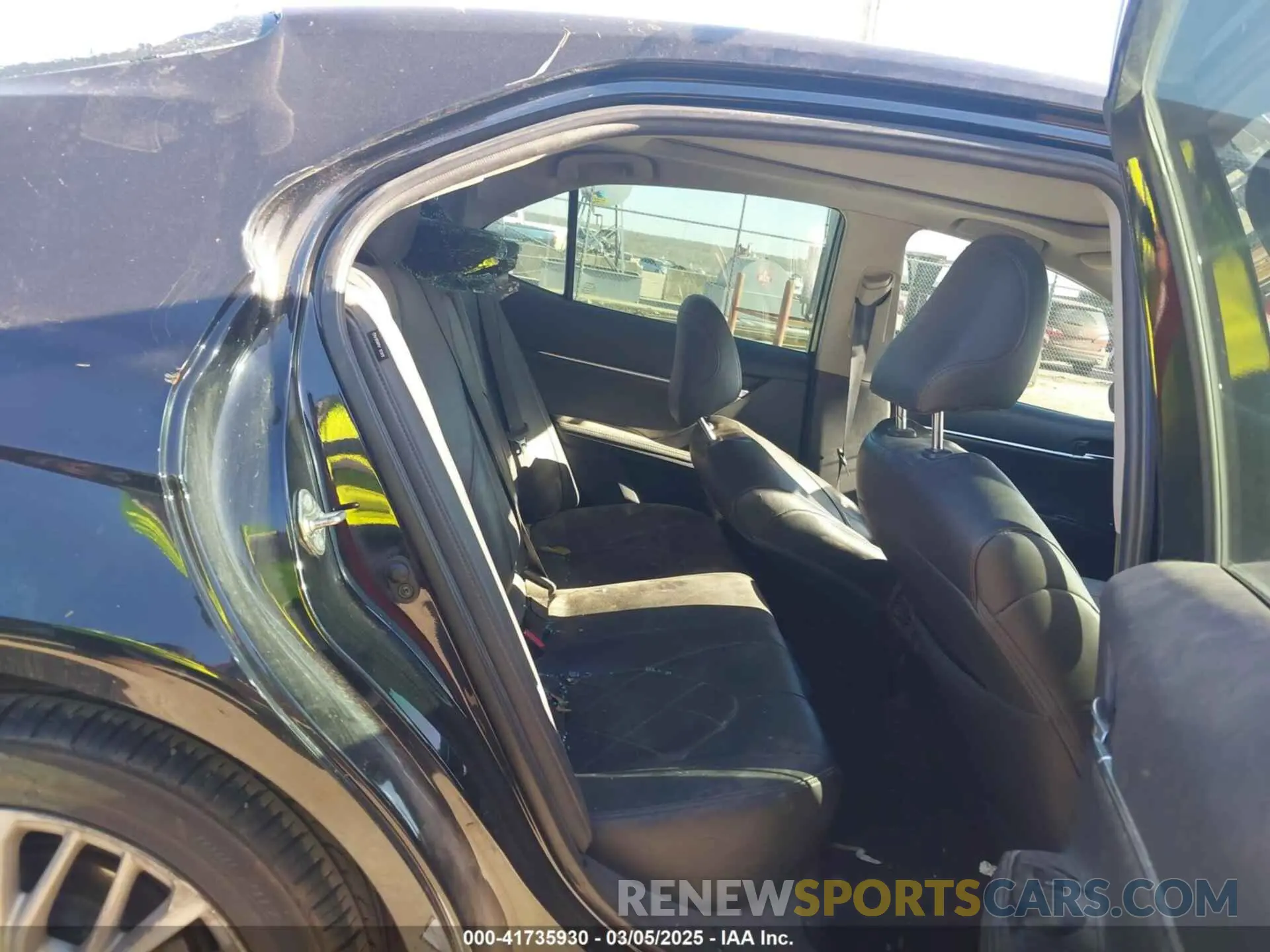 8 fotografías del automóvil dañado 4T1B11HK8KU820433 TOYOTA CAMRY 2019