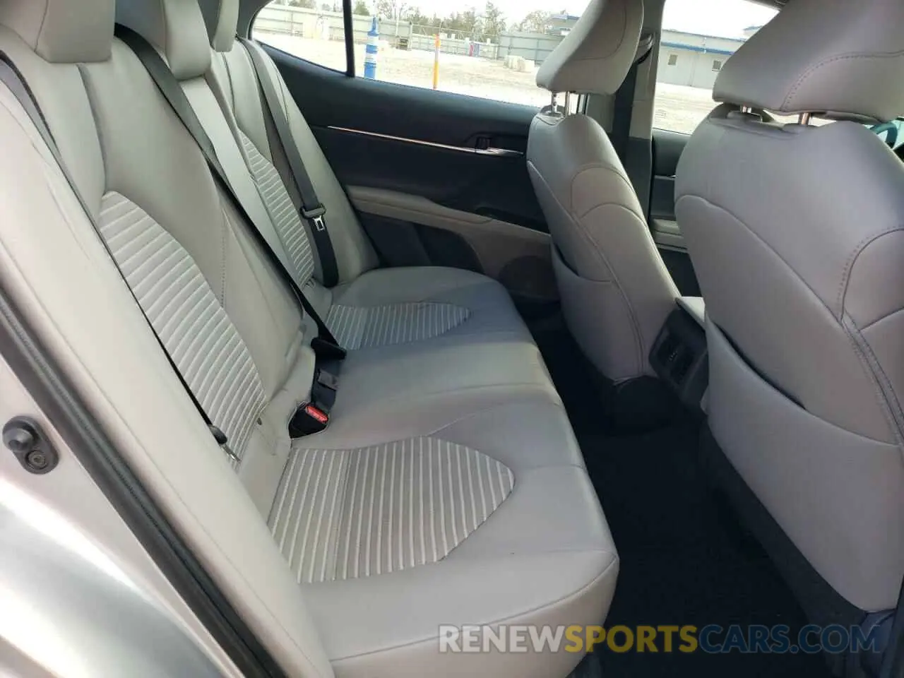 10 fotografías del automóvil dañado 4T1B11HK8KU821601 TOYOTA CAMRY 2019