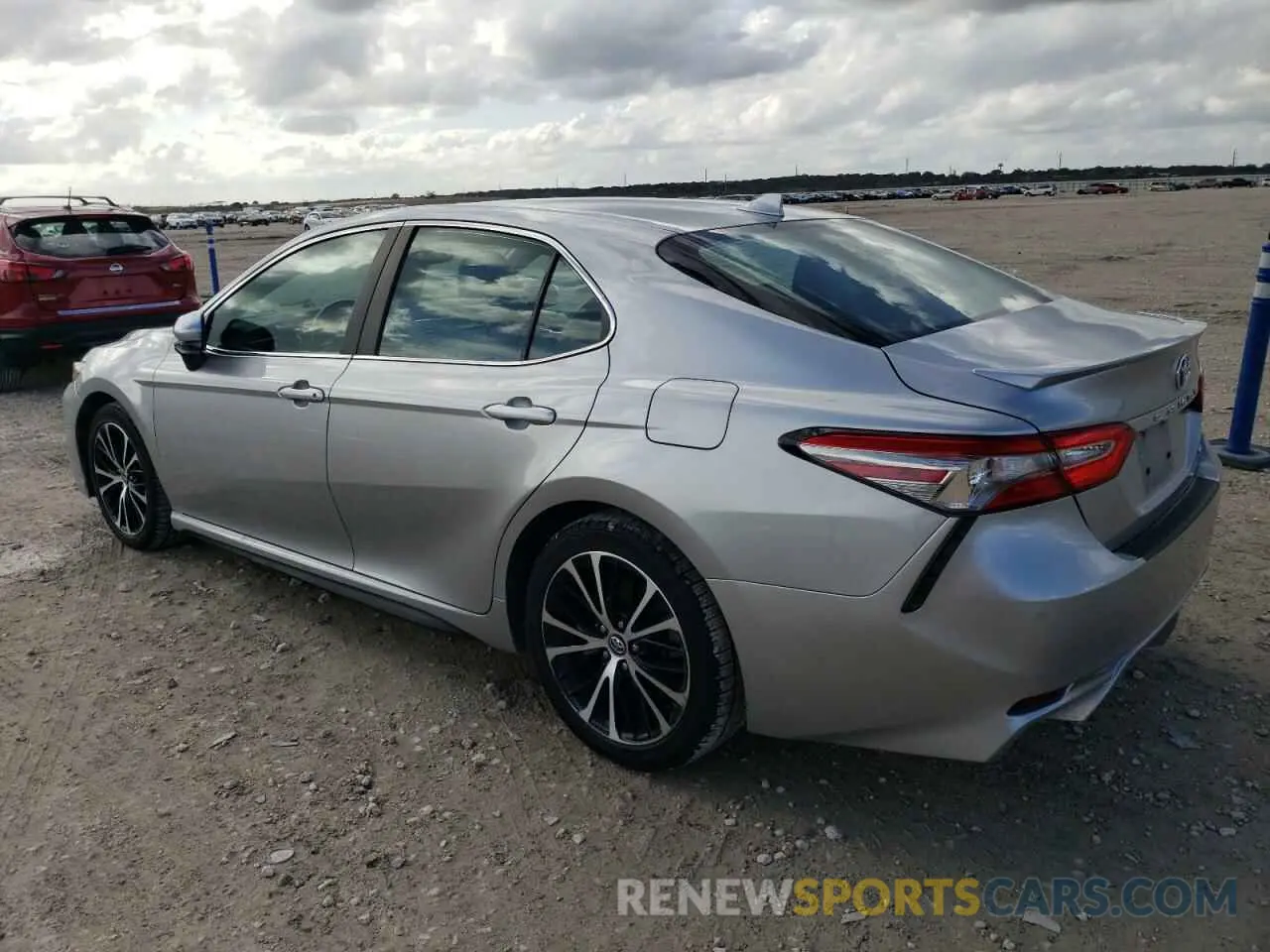 2 fotografías del automóvil dañado 4T1B11HK8KU821601 TOYOTA CAMRY 2019