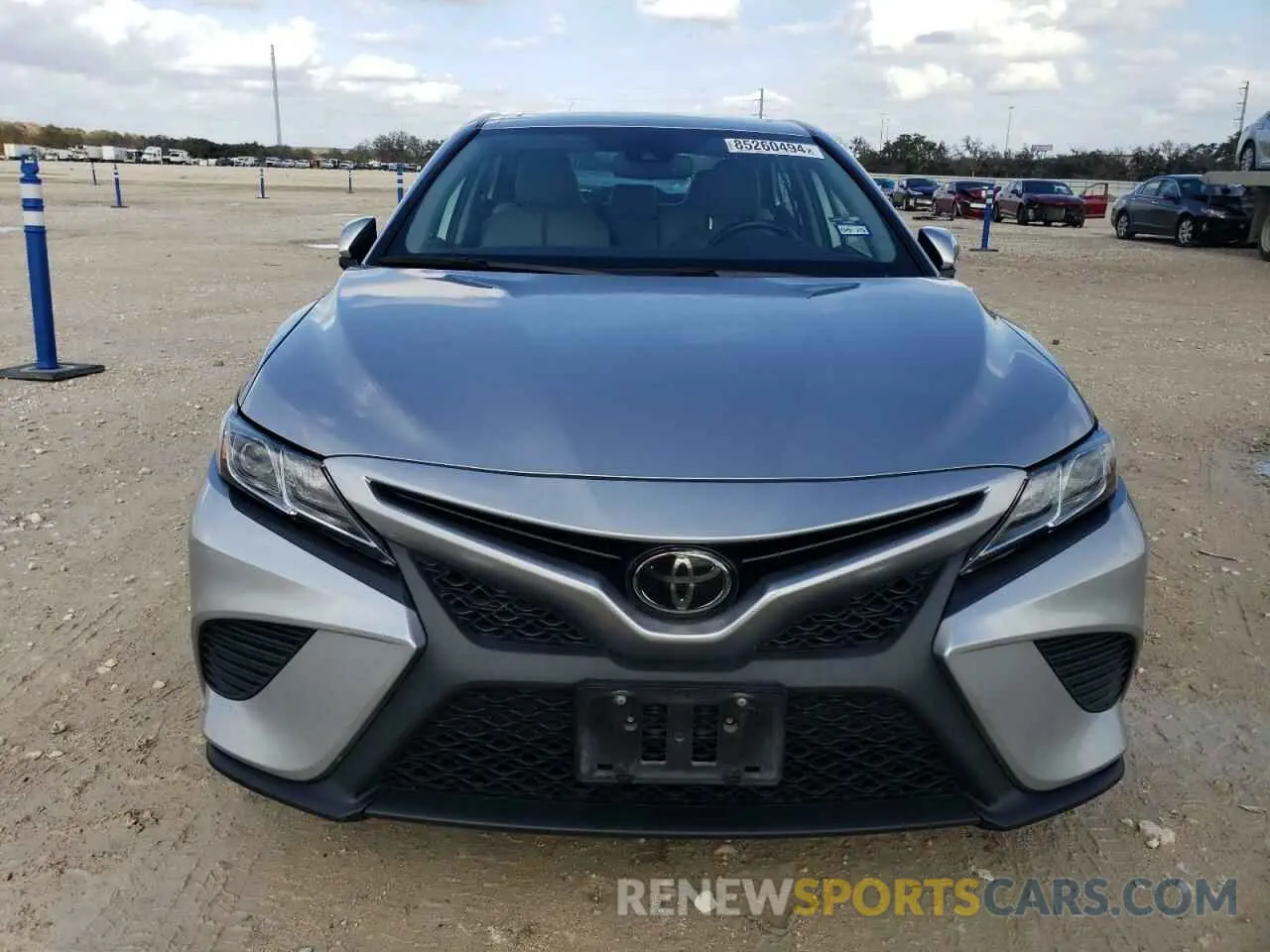 5 fotografías del automóvil dañado 4T1B11HK8KU821601 TOYOTA CAMRY 2019