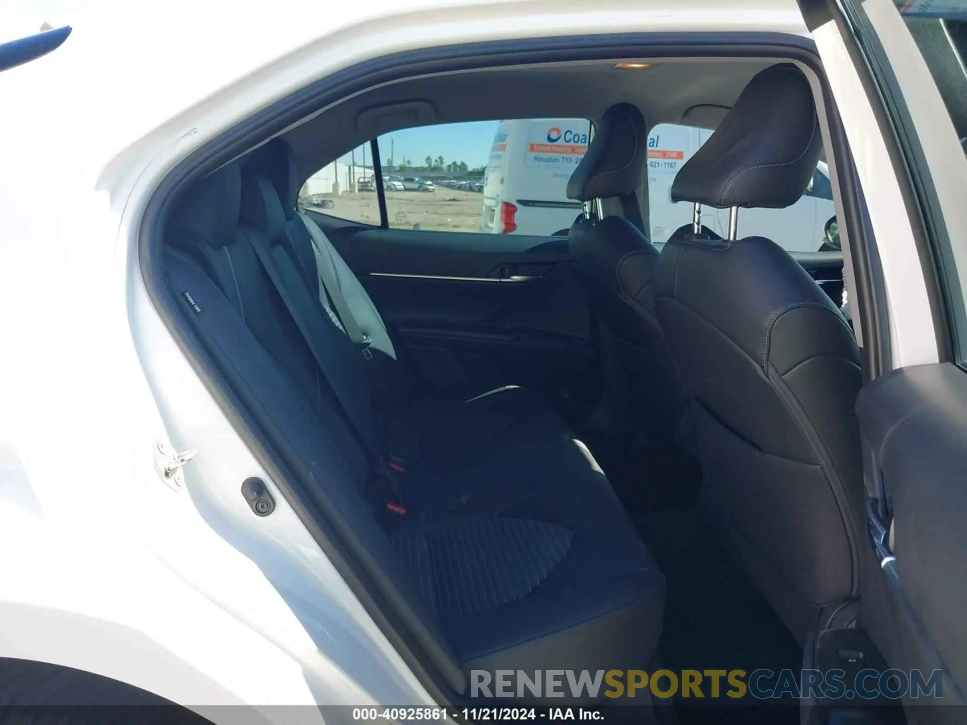 8 fotografías del automóvil dañado 4T1B11HK8KU827012 TOYOTA CAMRY 2019