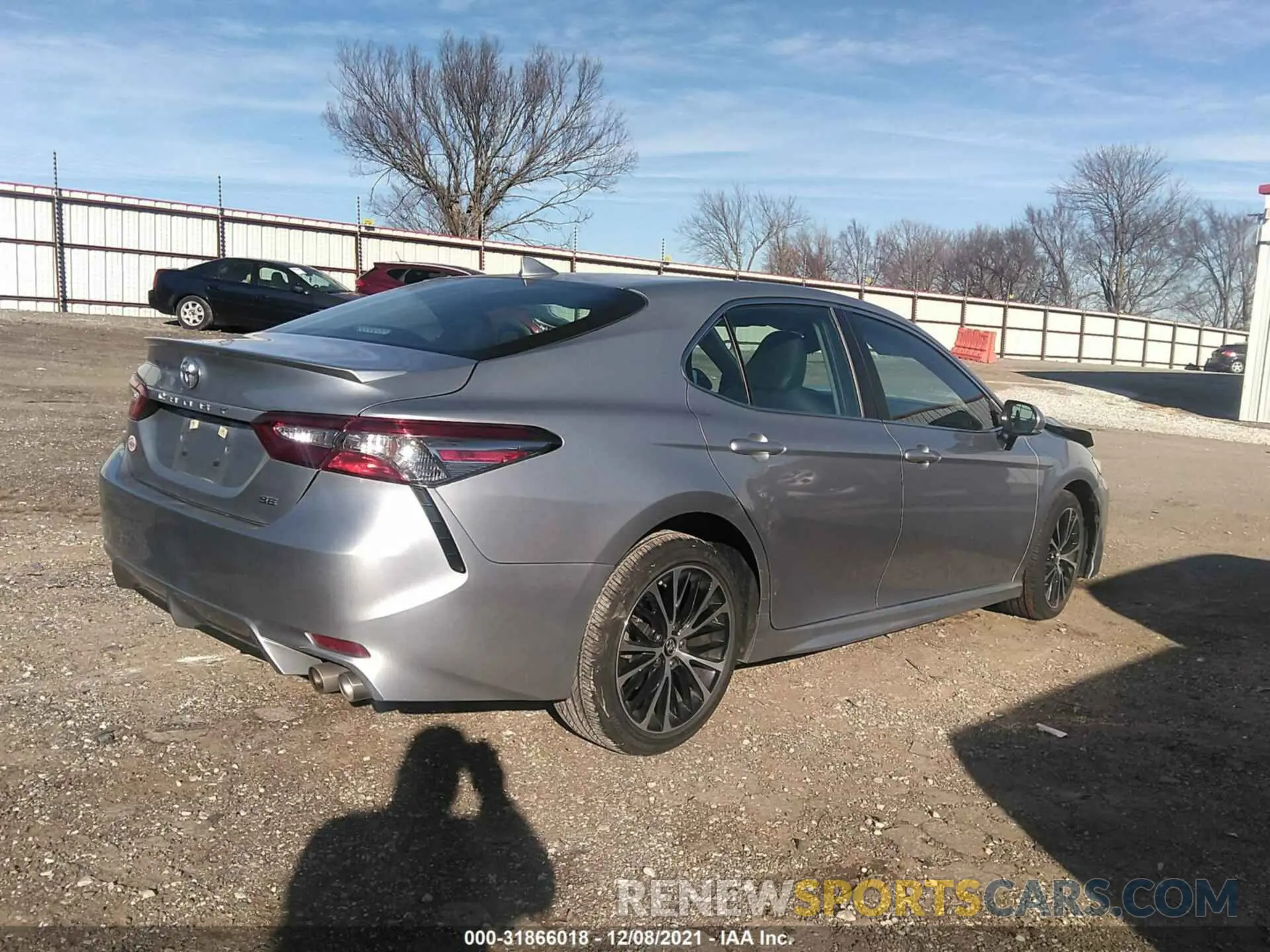 4 fotografías del automóvil dañado 4T1B11HK8KU832503 TOYOTA CAMRY 2019