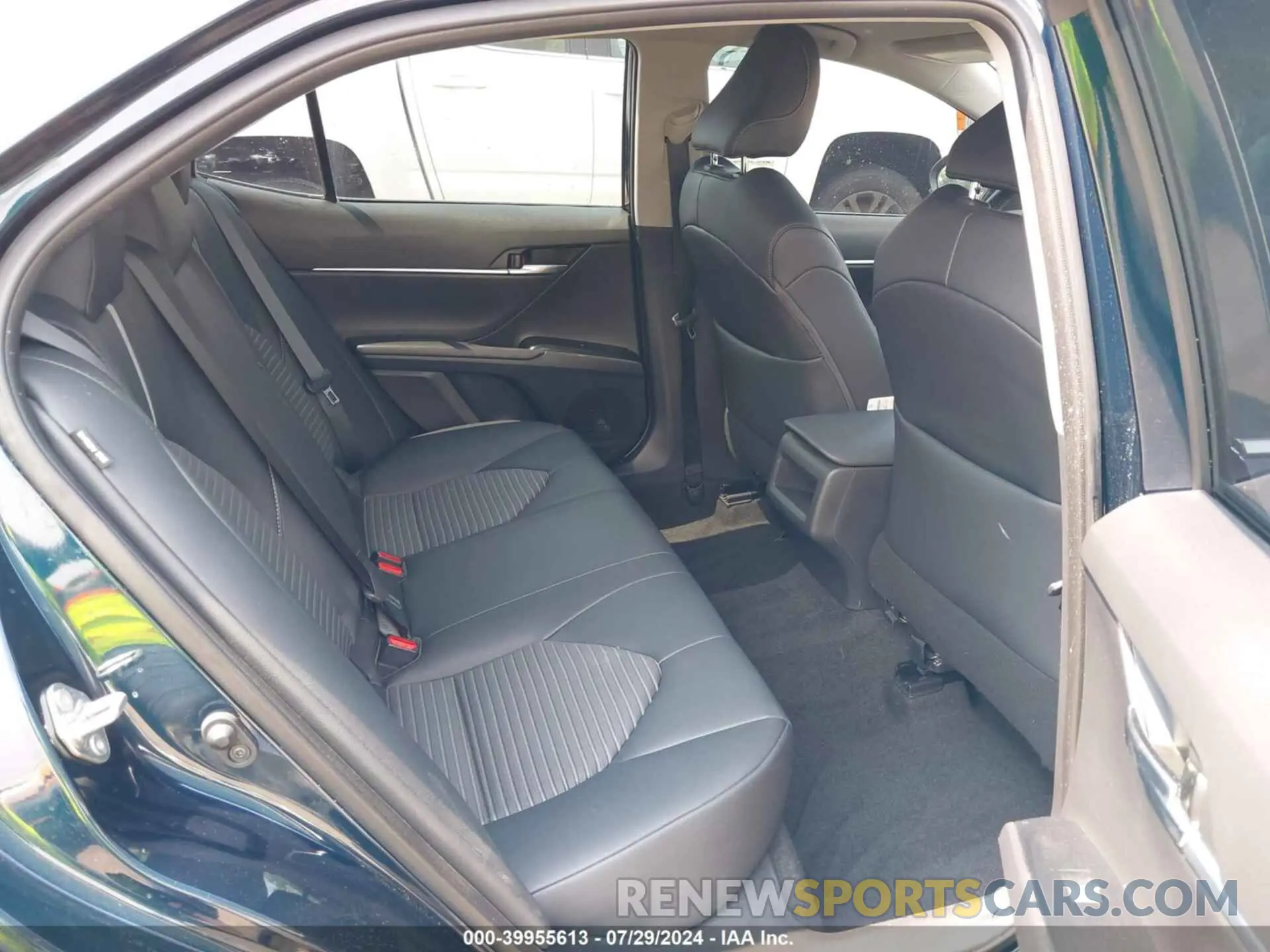 8 fotografías del automóvil dañado 4T1B11HK8KU840813 TOYOTA CAMRY 2019