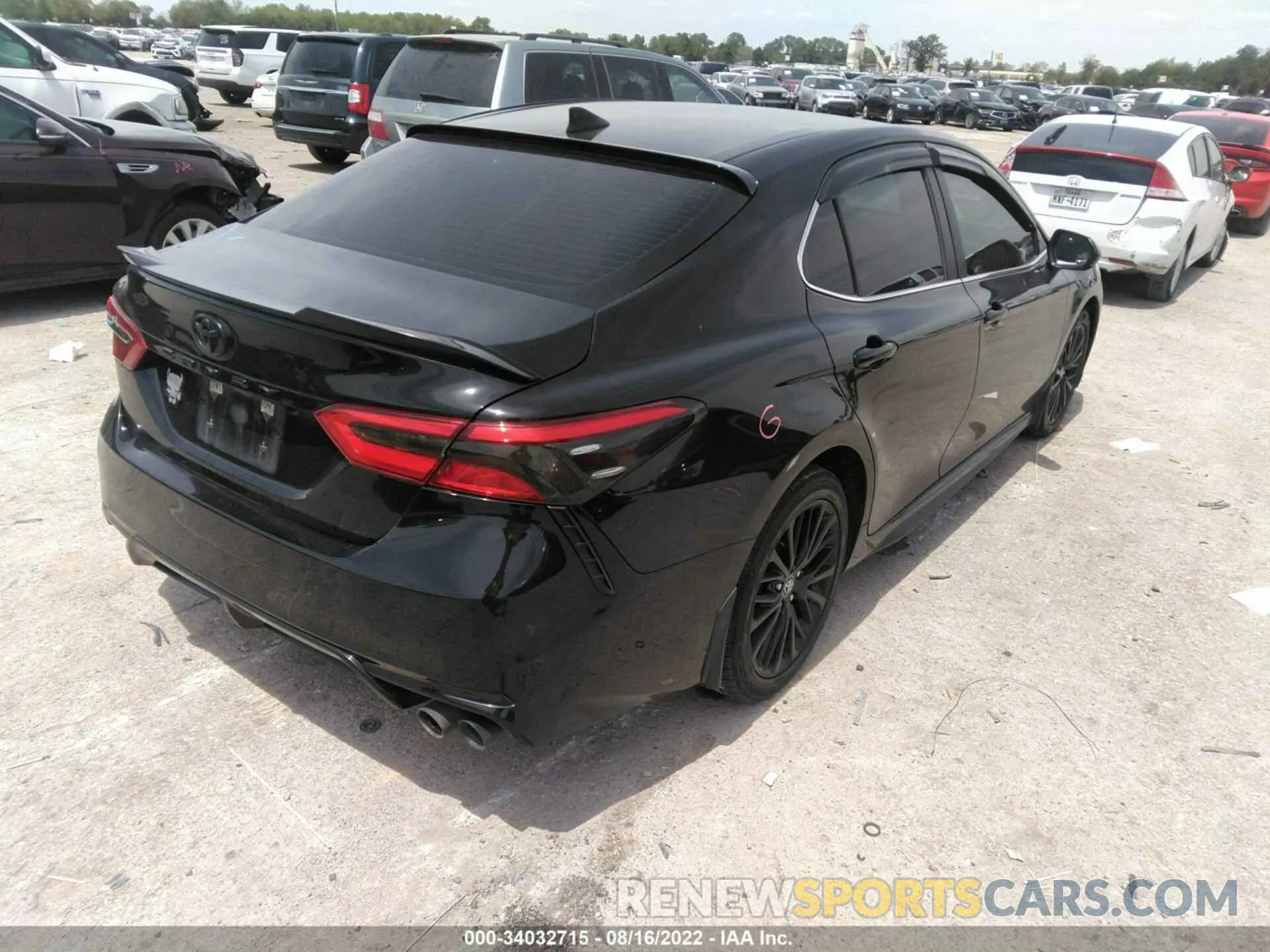 4 fotografías del automóvil dañado 4T1B11HK8KU846501 TOYOTA CAMRY 2019