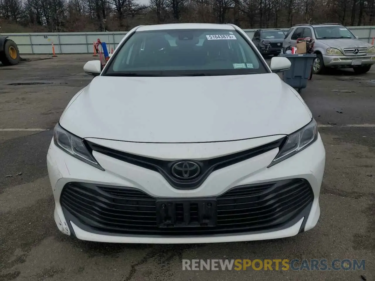 5 fotografías del automóvil dañado 4T1B11HK8KU850788 TOYOTA CAMRY 2019