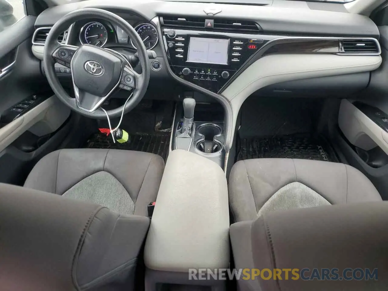 8 fotografías del automóvil dañado 4T1B11HK8KU850788 TOYOTA CAMRY 2019