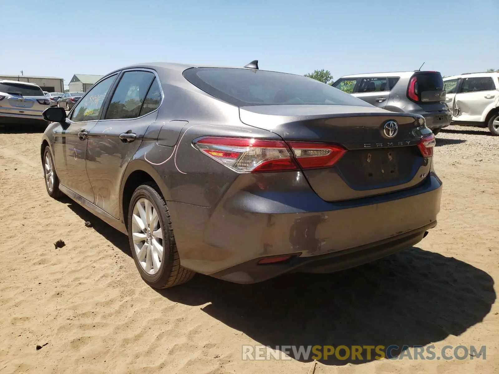 3 fotografías del automóvil dañado 4T1B11HK8KU852993 TOYOTA CAMRY 2019