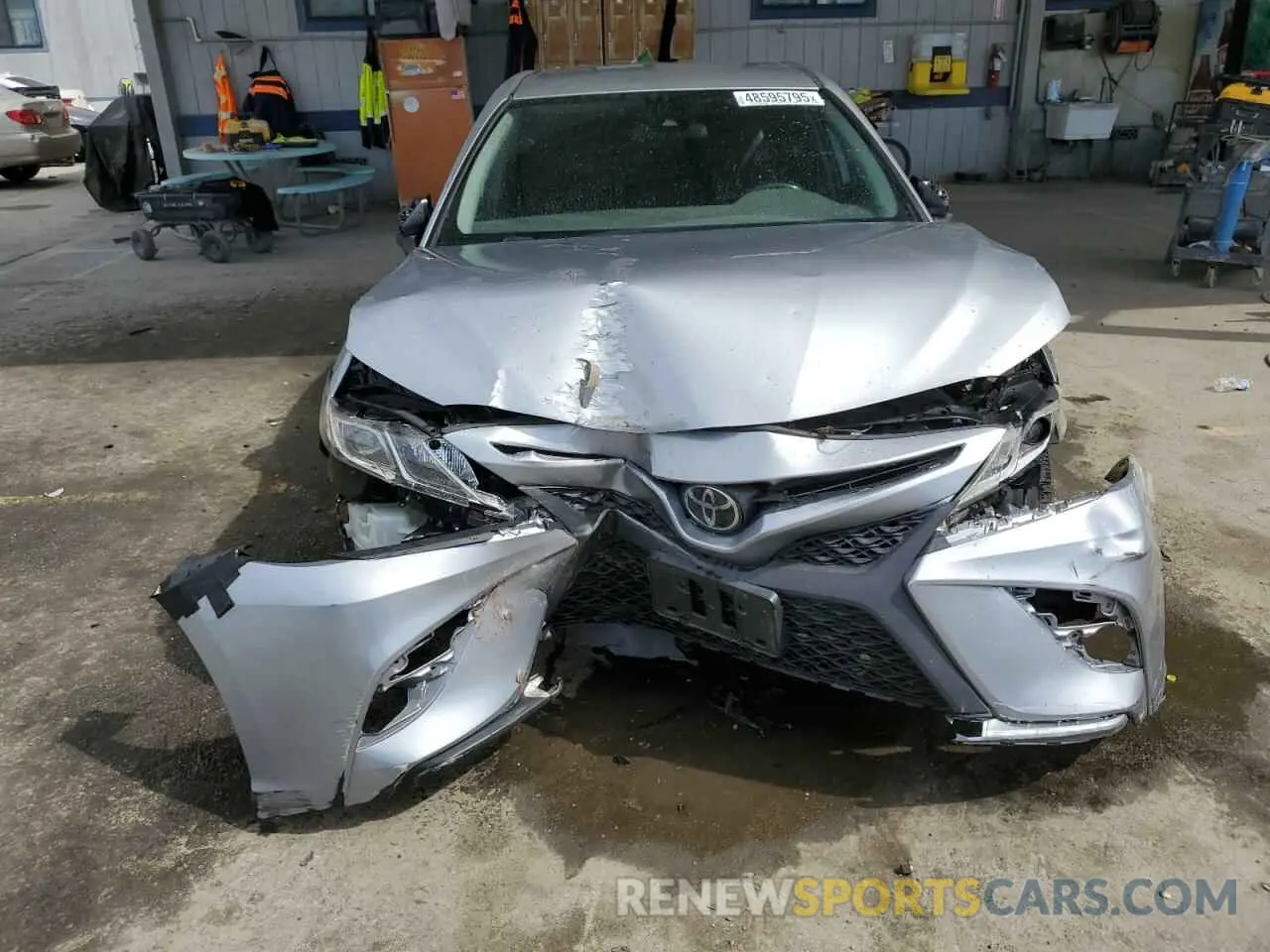 5 fotografías del automóvil dañado 4T1B11HK9KU167398 TOYOTA CAMRY 2019