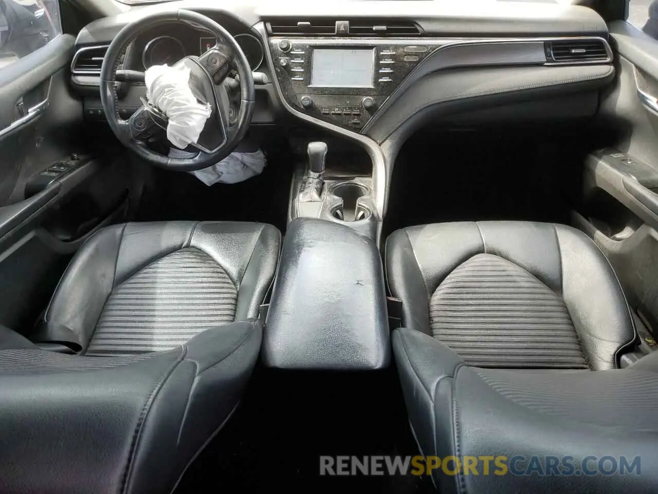 8 fotografías del automóvil dañado 4T1B11HK9KU167398 TOYOTA CAMRY 2019