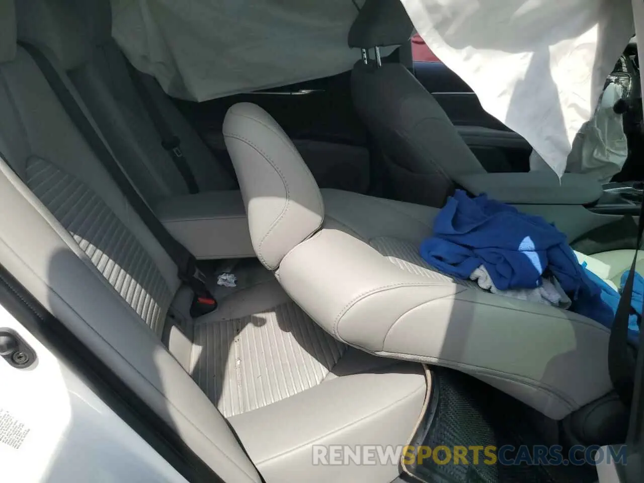 10 fotografías del automóvil dañado 4T1B11HK9KU183195 TOYOTA CAMRY 2019