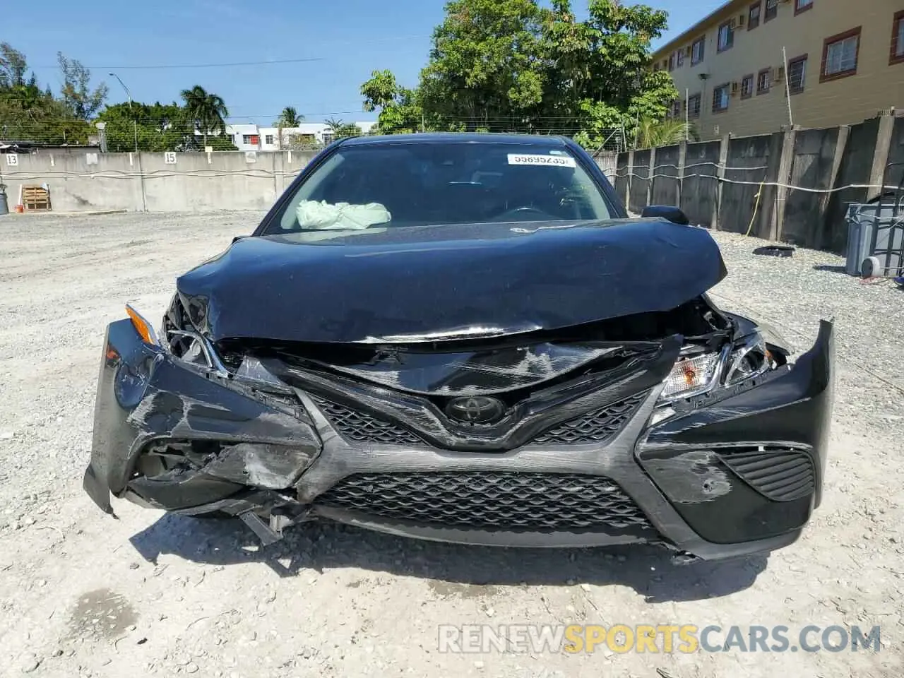5 fotografías del automóvil dañado 4T1B11HK9KU186694 TOYOTA CAMRY 2019