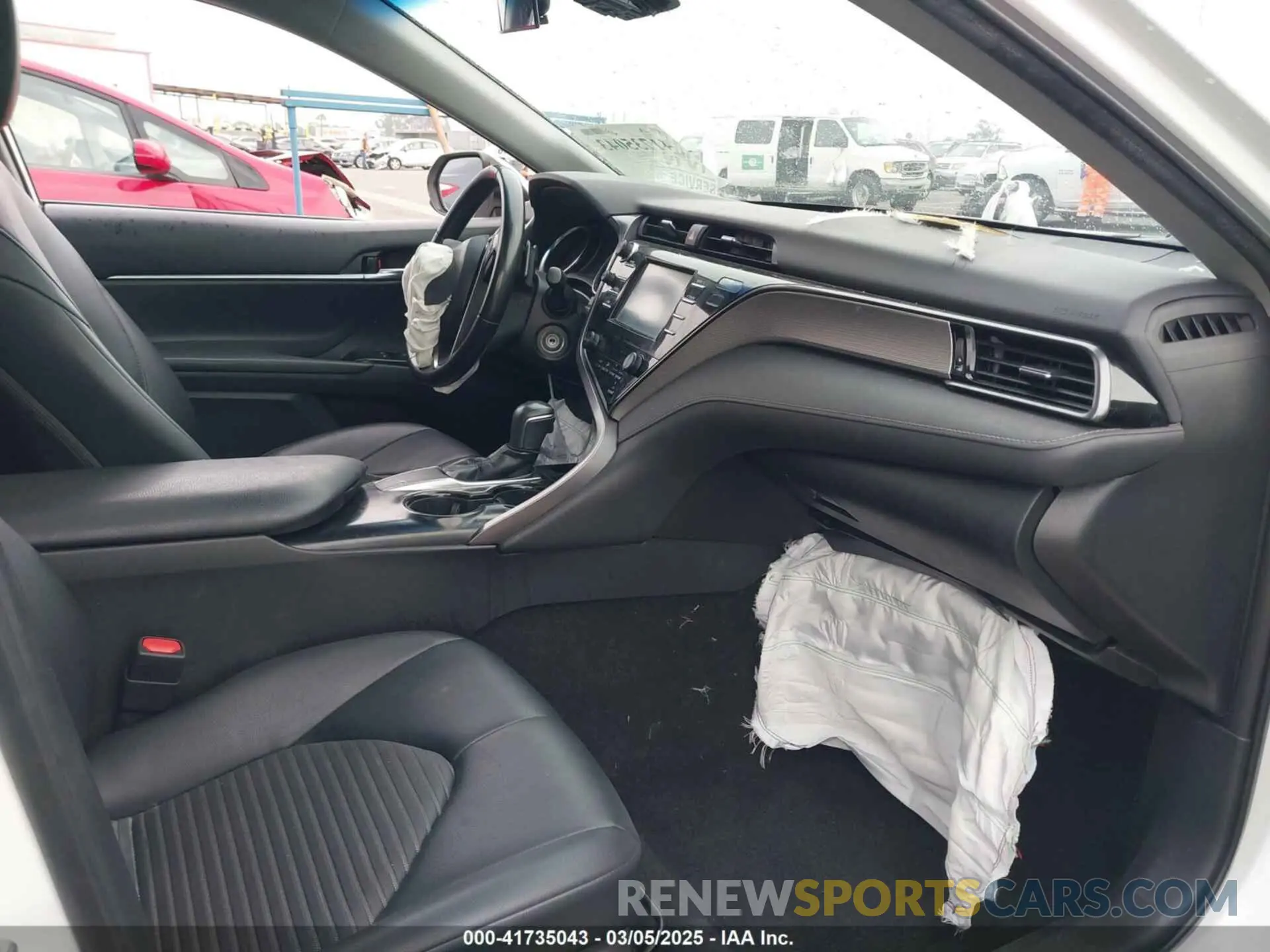 5 fotografías del automóvil dañado 4T1B11HK9KU190194 TOYOTA CAMRY 2019