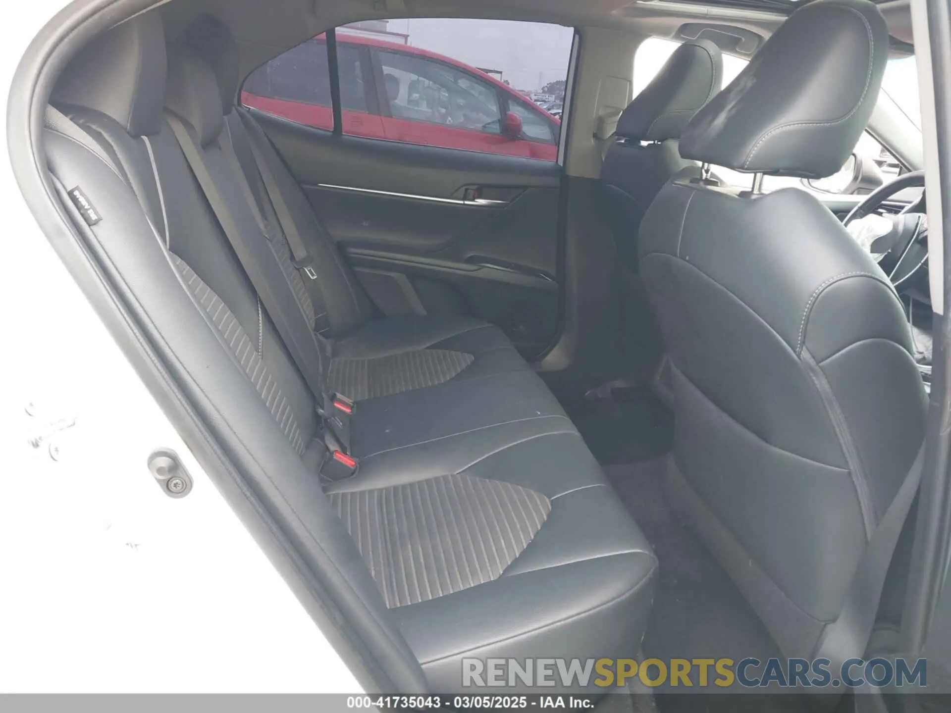 8 fotografías del automóvil dañado 4T1B11HK9KU190194 TOYOTA CAMRY 2019