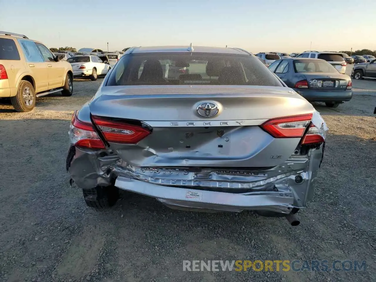 6 fotografías del automóvil dañado 4T1B11HK9KU193175 TOYOTA CAMRY 2019