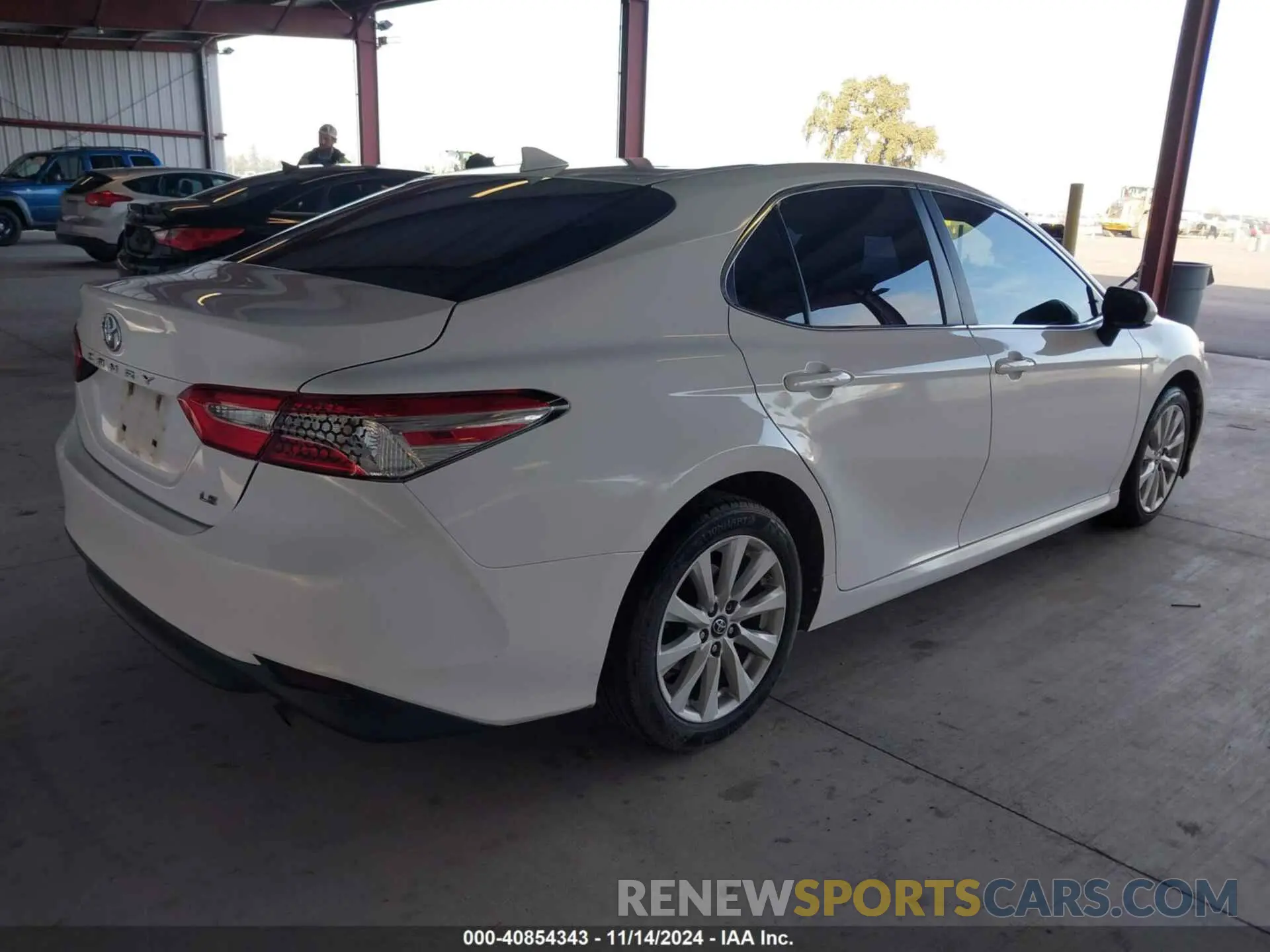 4 fotografías del automóvil dañado 4T1B11HK9KU197548 TOYOTA CAMRY 2019
