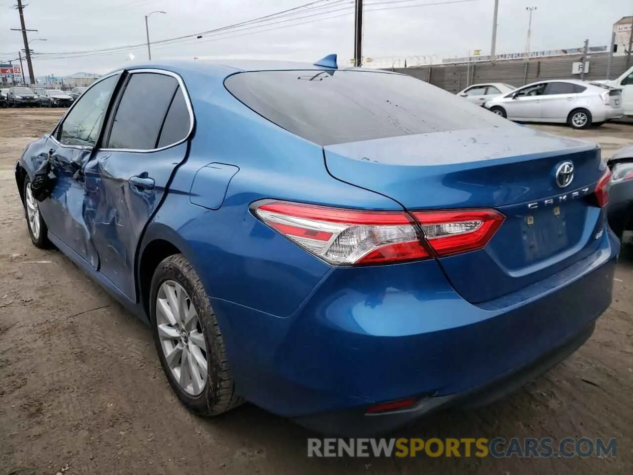 2 fotografías del automóvil dañado 4T1B11HK9KU217233 TOYOTA CAMRY 2019