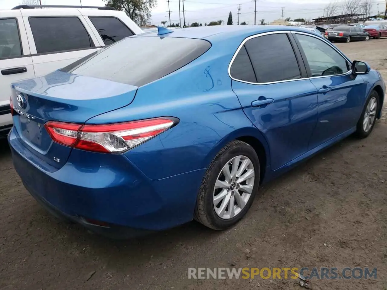 3 fotografías del automóvil dañado 4T1B11HK9KU217233 TOYOTA CAMRY 2019