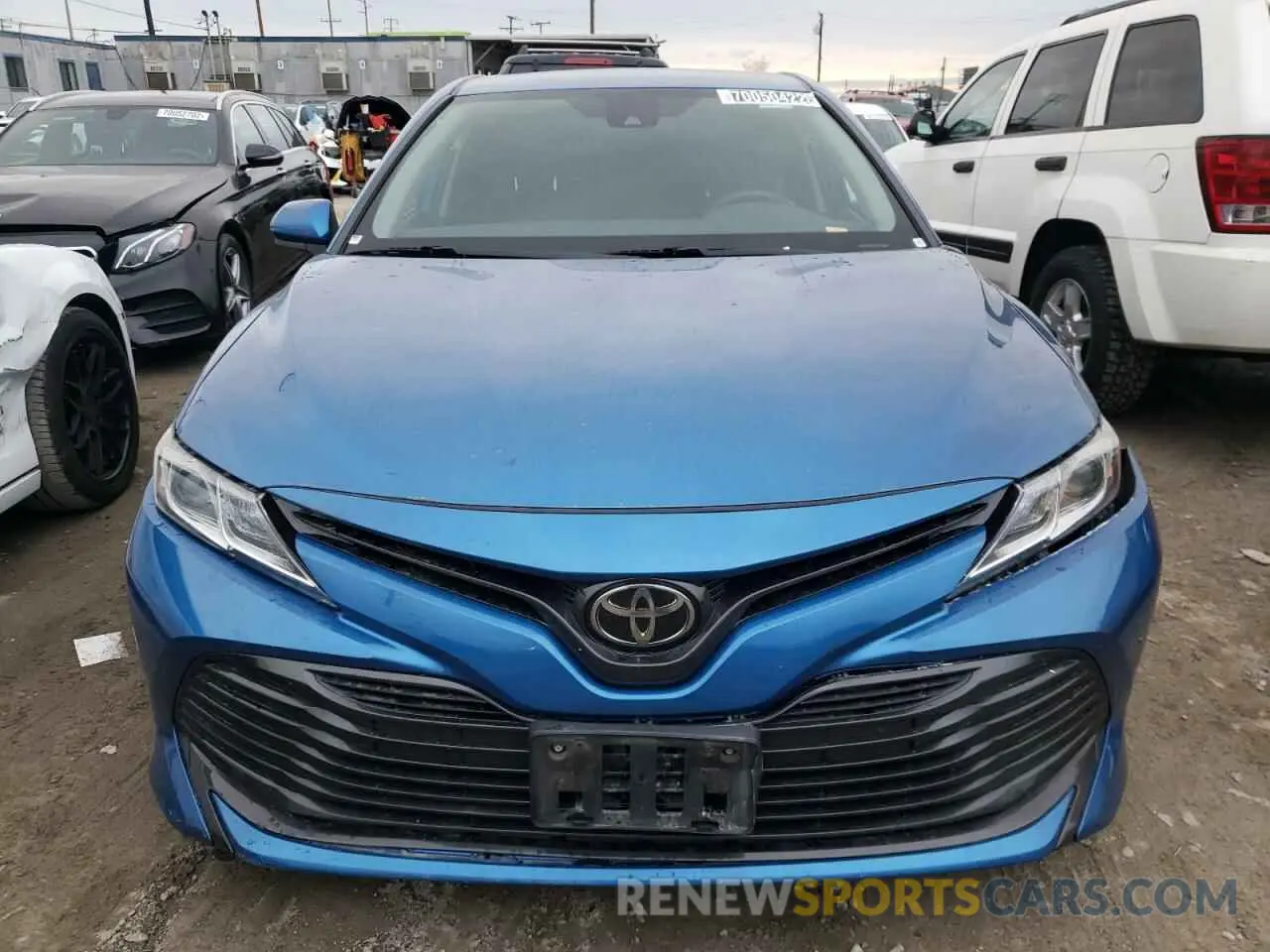 5 fotografías del automóvil dañado 4T1B11HK9KU217233 TOYOTA CAMRY 2019