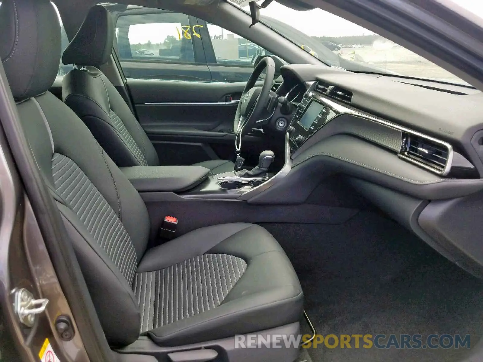 5 fotografías del automóvil dañado 4T1B11HK9KU221928 TOYOTA CAMRY 2019