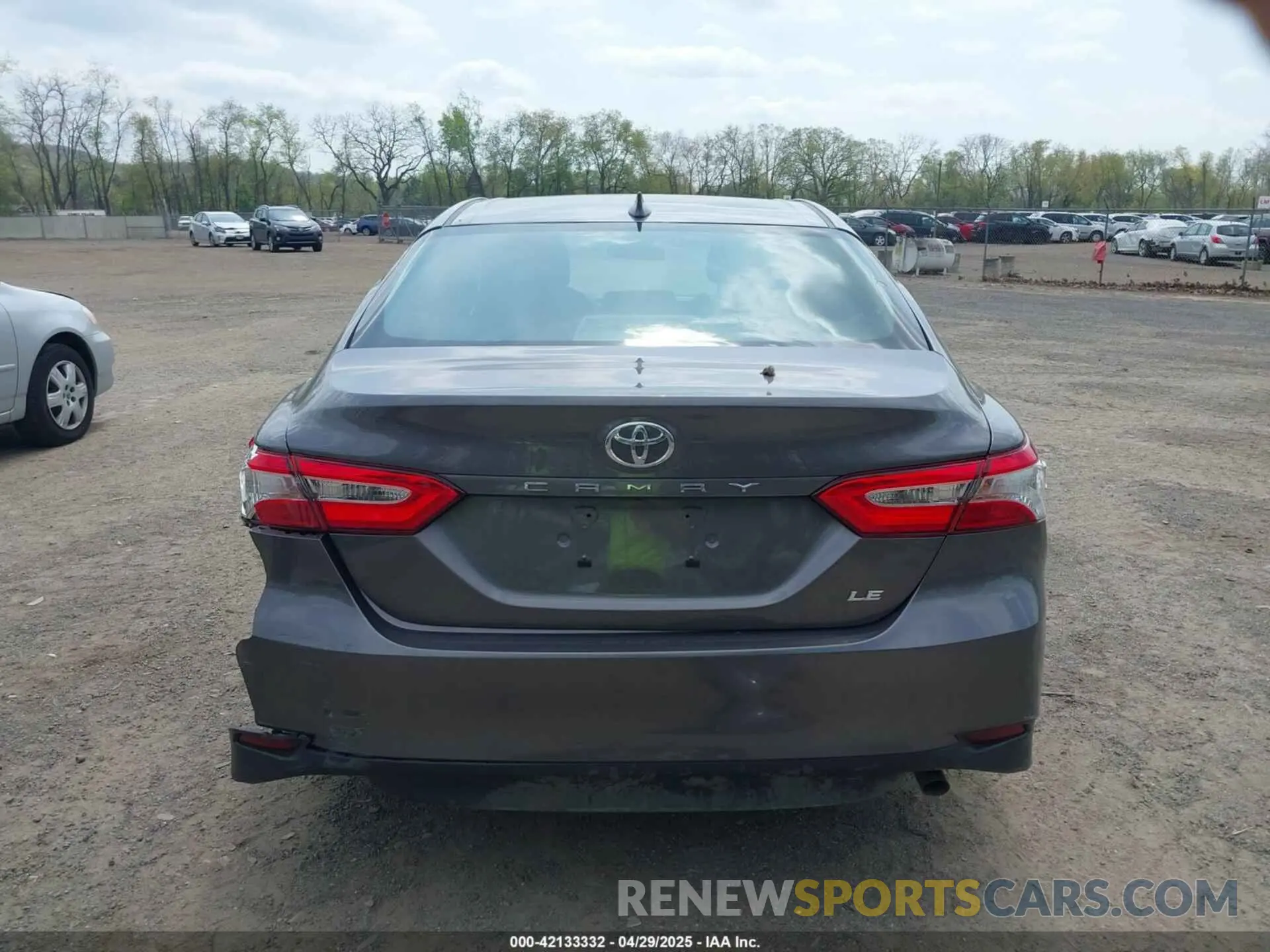 17 fotografías del automóvil dañado 4T1B11HK9KU229110 TOYOTA CAMRY 2019