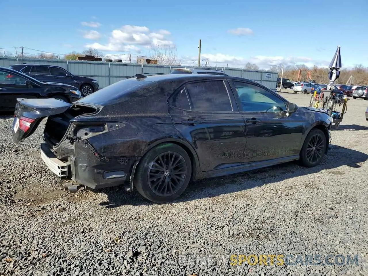 3 fotografías del automóvil dañado 4T1B11HK9KU233691 TOYOTA CAMRY 2019