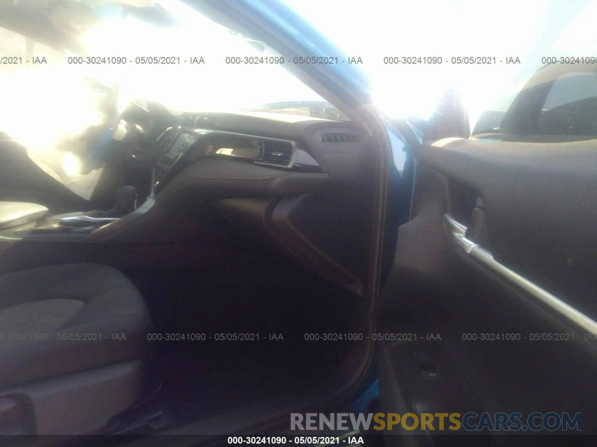 5 fotografías del automóvil dañado 4T1B11HK9KU235800 TOYOTA CAMRY 2019