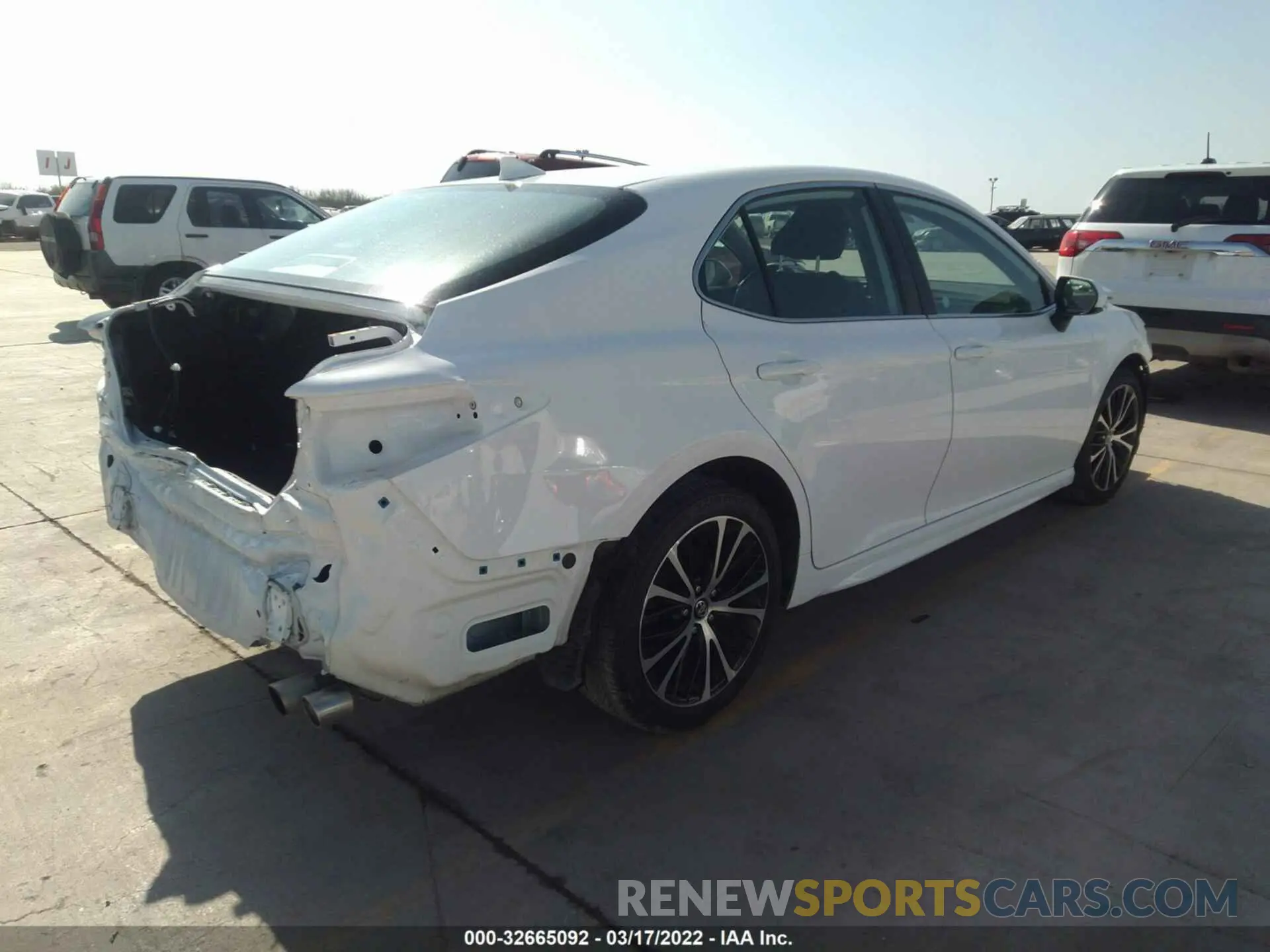 4 fotografías del automóvil dañado 4T1B11HK9KU237790 TOYOTA CAMRY 2019