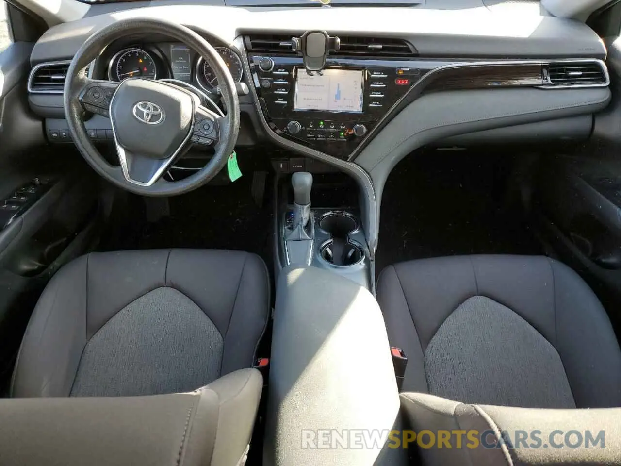8 fotografías del automóvil dañado 4T1B11HK9KU245436 TOYOTA CAMRY 2019