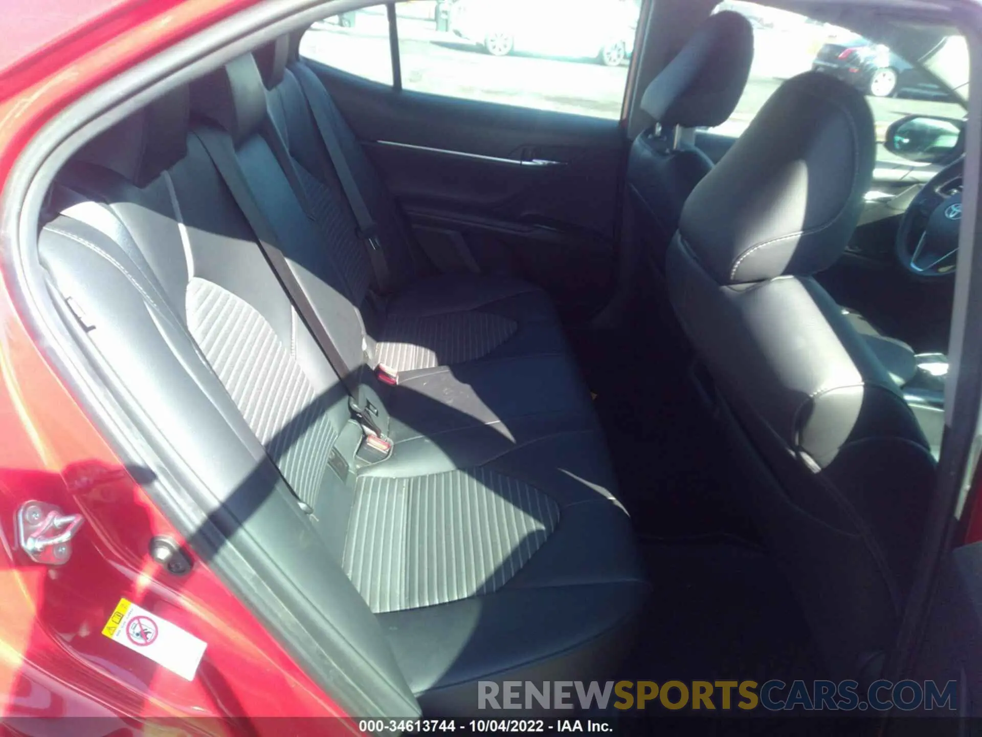 8 fotografías del automóvil dañado 4T1B11HK9KU249101 TOYOTA CAMRY 2019
