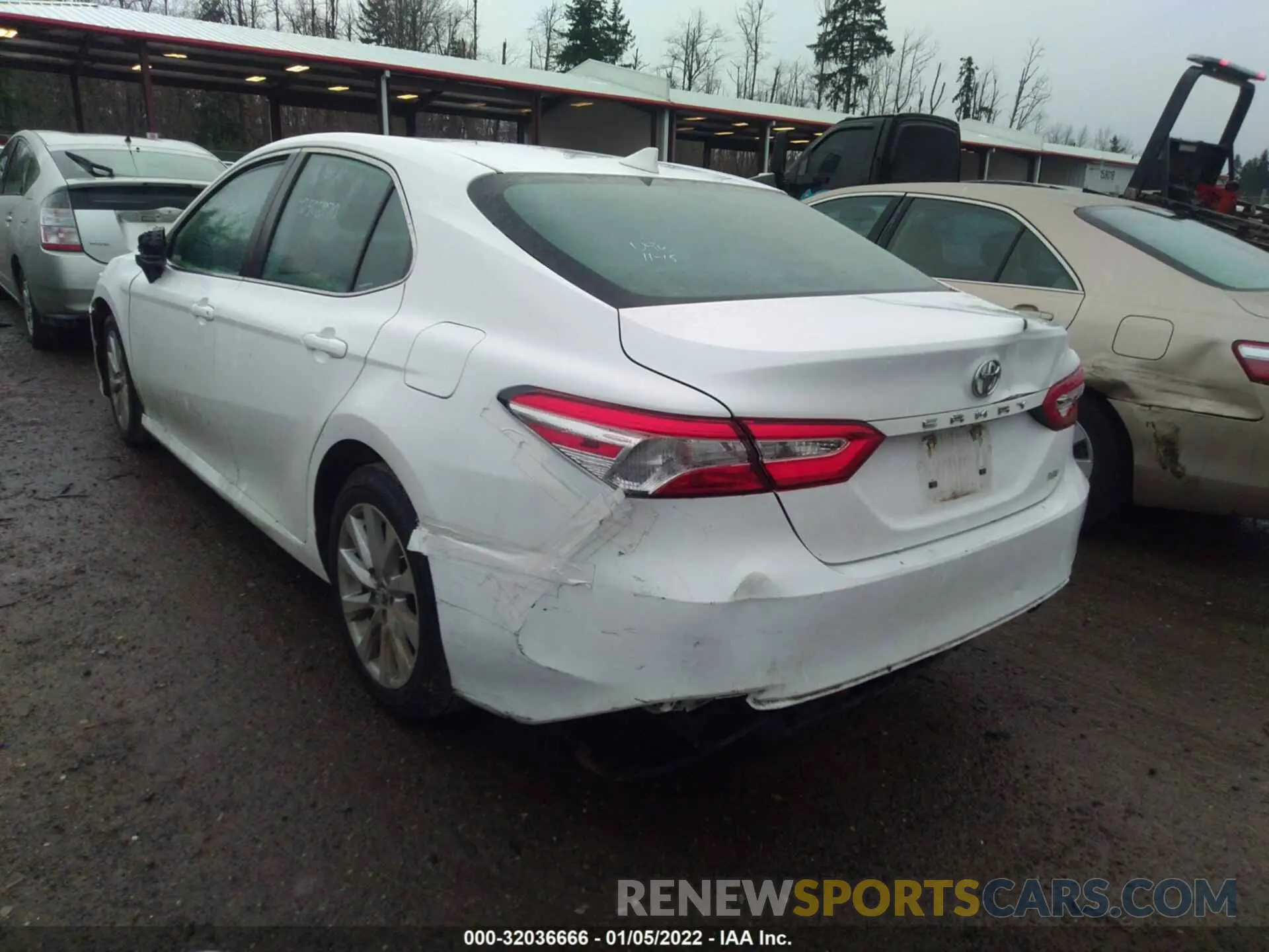 3 fotografías del automóvil dañado 4T1B11HK9KU254329 TOYOTA CAMRY 2019