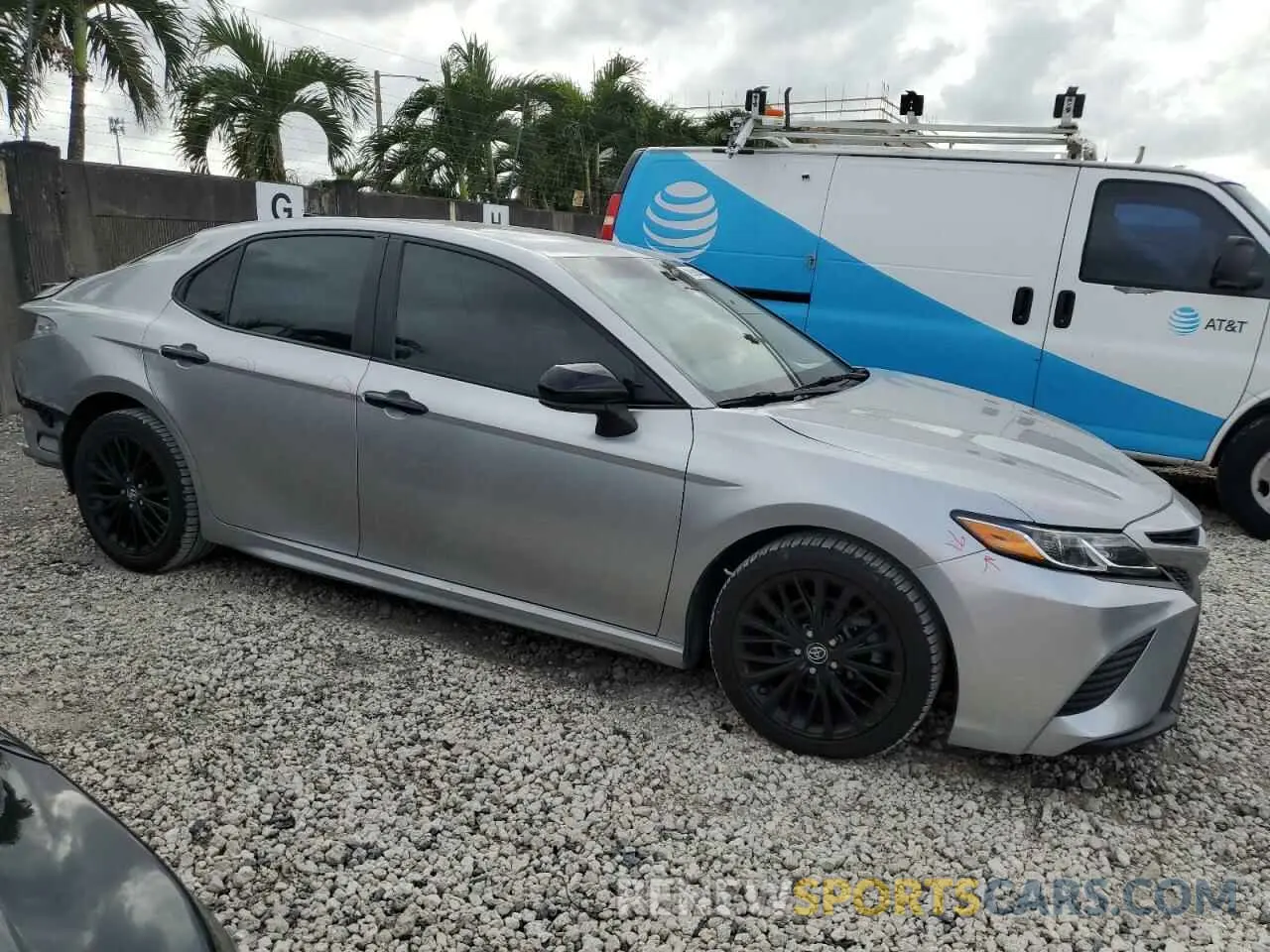 4 fotografías del automóvil dañado 4T1B11HK9KU254749 TOYOTA CAMRY 2019