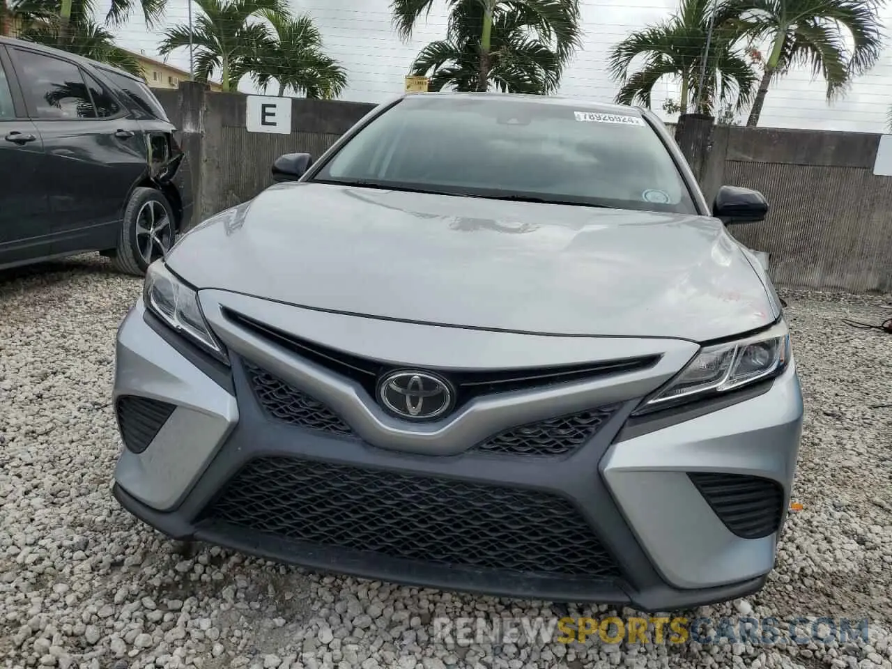 5 fotografías del automóvil dañado 4T1B11HK9KU254749 TOYOTA CAMRY 2019