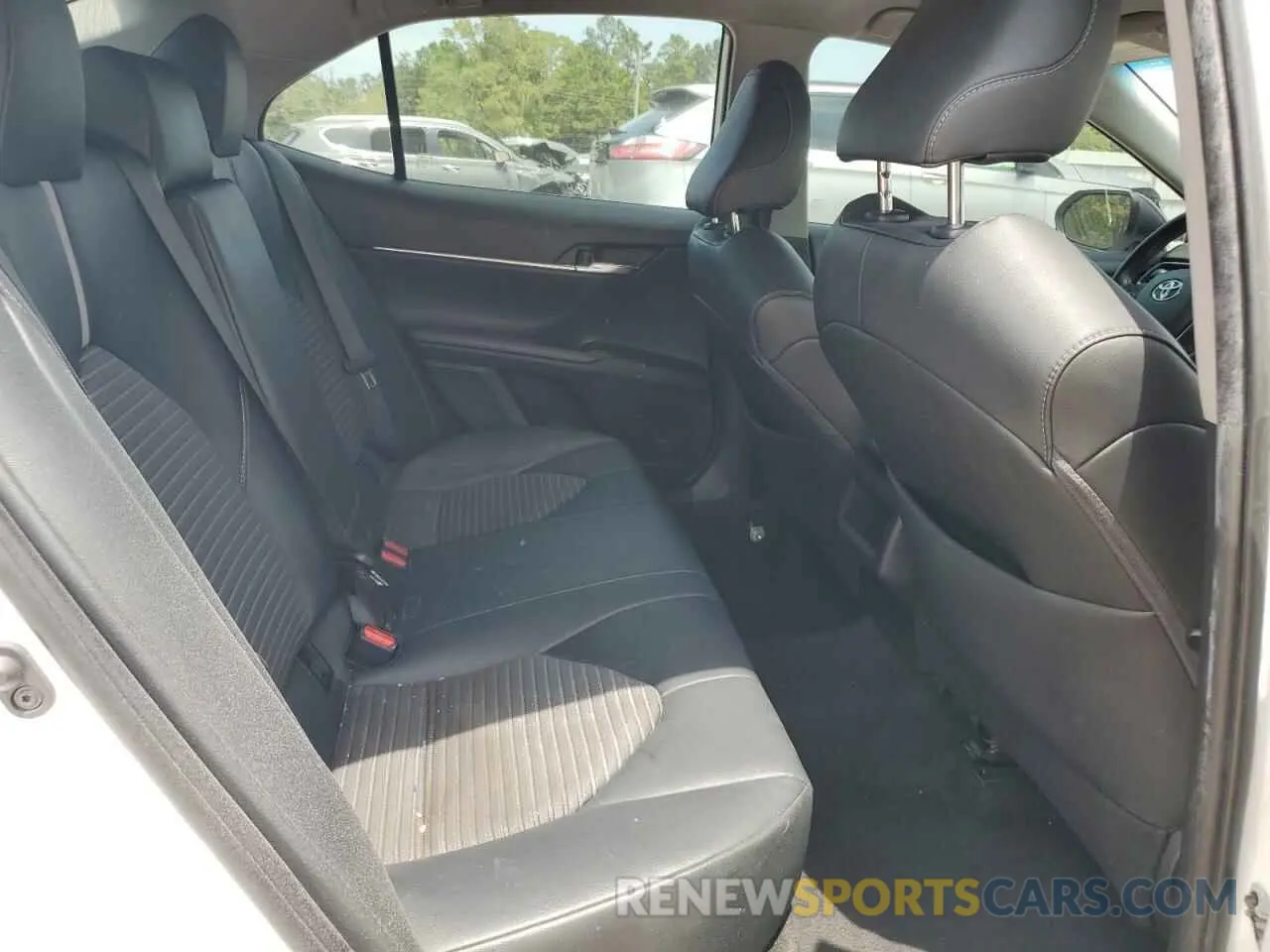 11 fotografías del automóvil dañado 4T1B11HK9KU269042 TOYOTA CAMRY 2019