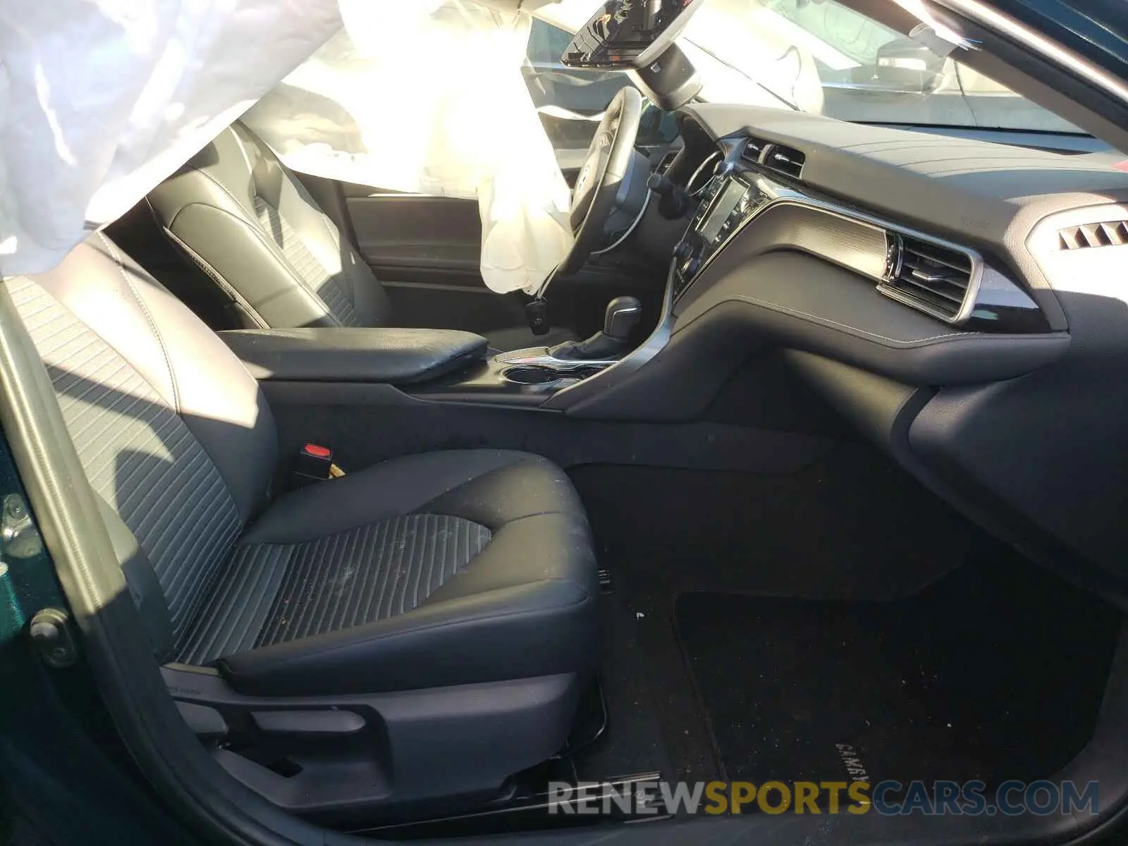 5 fotografías del automóvil dañado 4T1B11HK9KU276217 TOYOTA CAMRY 2019
