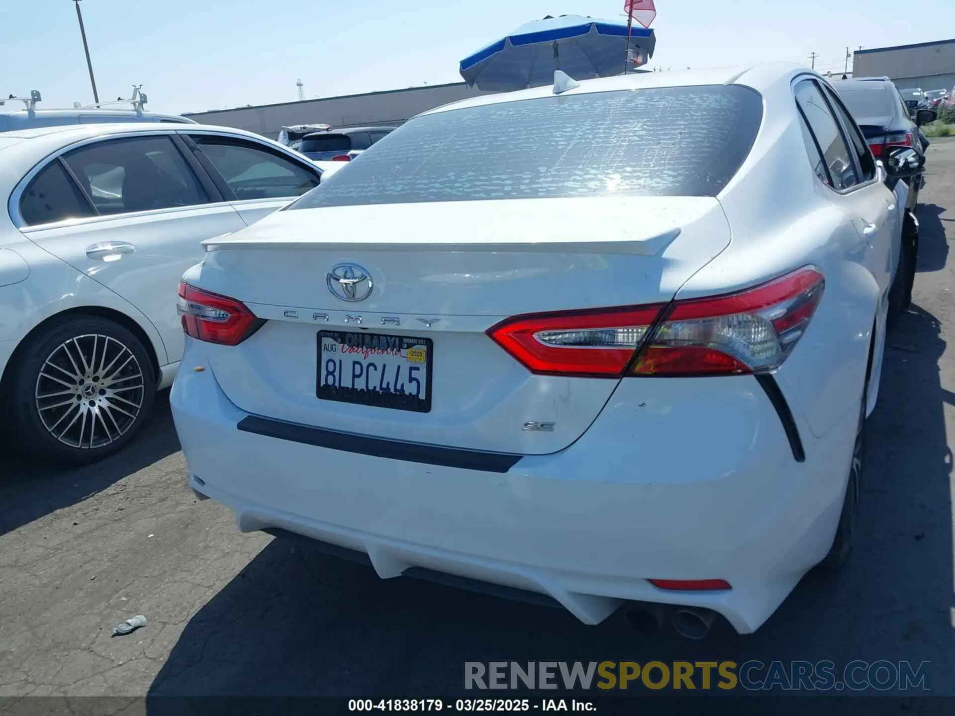 16 fotografías del automóvil dañado 4T1B11HK9KU281711 TOYOTA CAMRY 2019