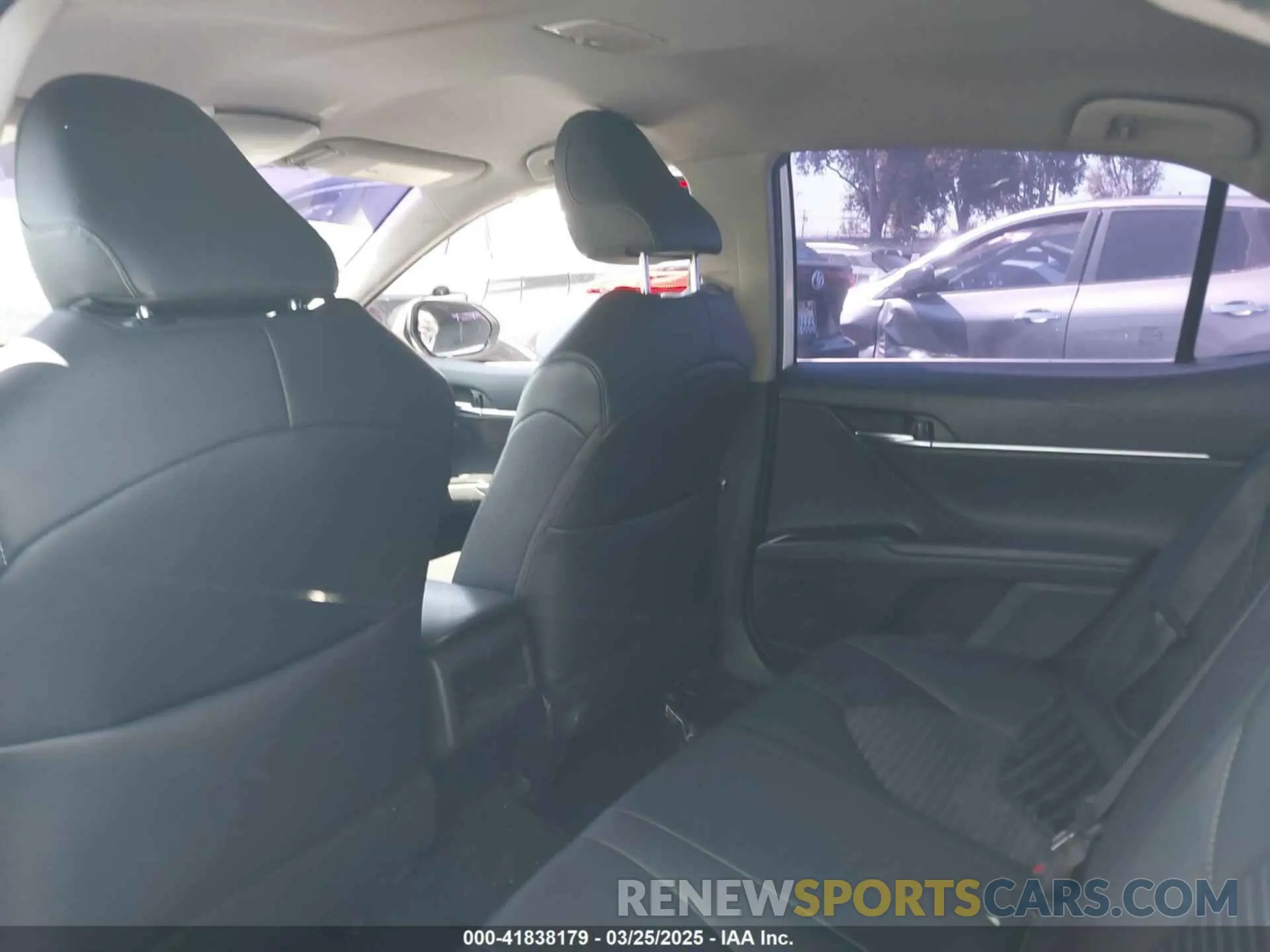 18 fotografías del automóvil dañado 4T1B11HK9KU281711 TOYOTA CAMRY 2019