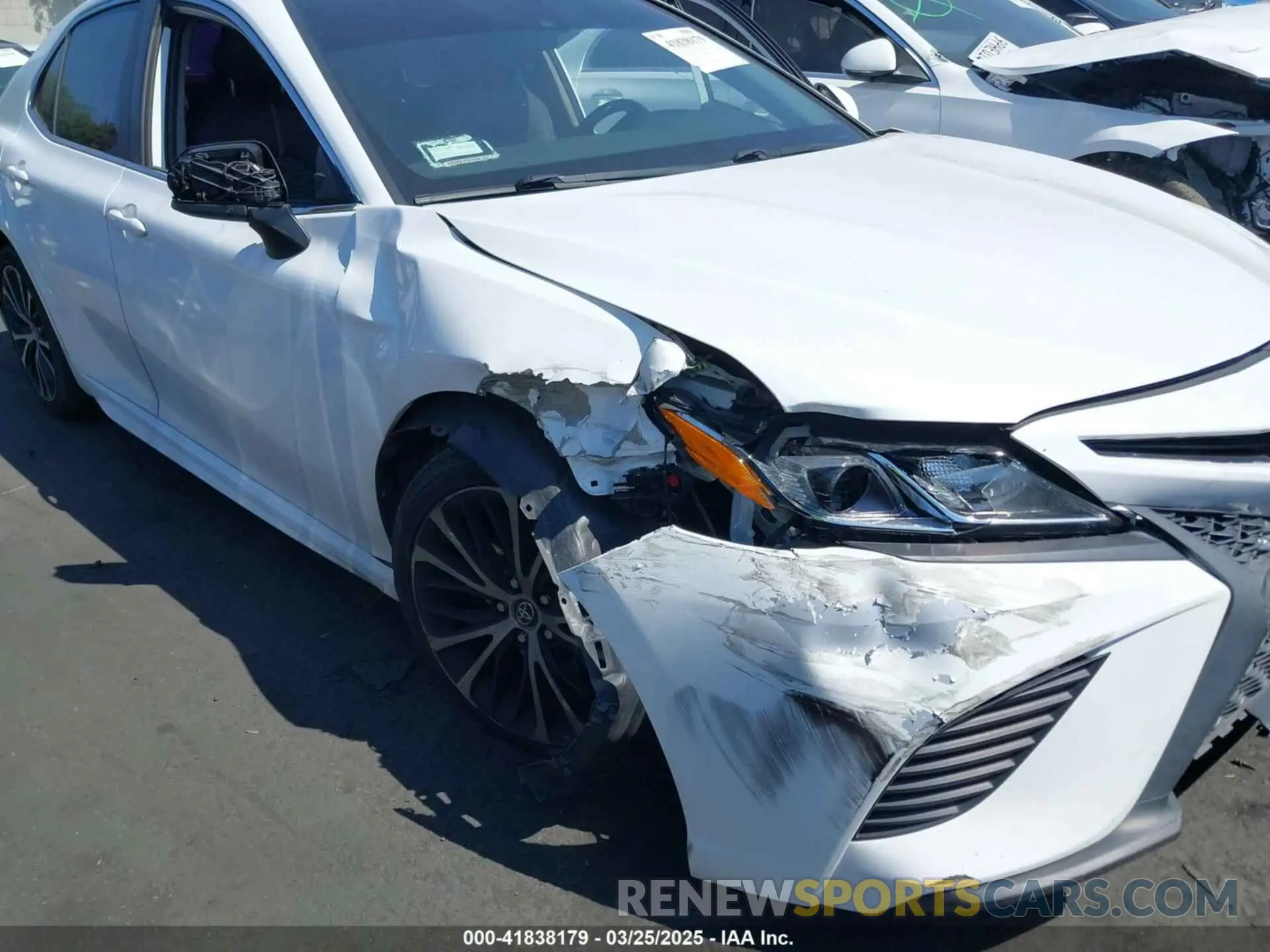 19 fotografías del automóvil dañado 4T1B11HK9KU281711 TOYOTA CAMRY 2019
