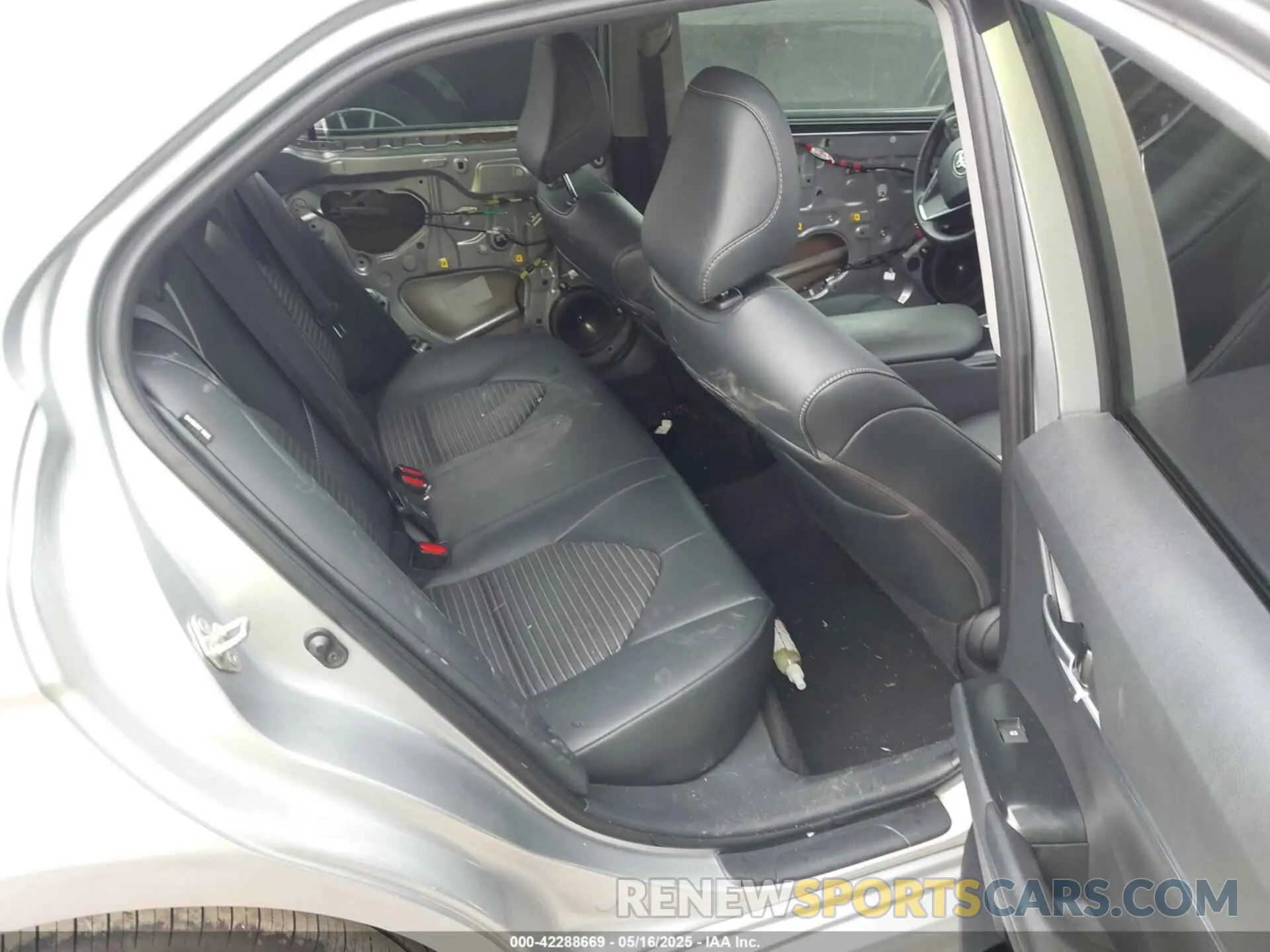 8 fotografías del automóvil dañado 4T1B11HK9KU283443 TOYOTA CAMRY 2019