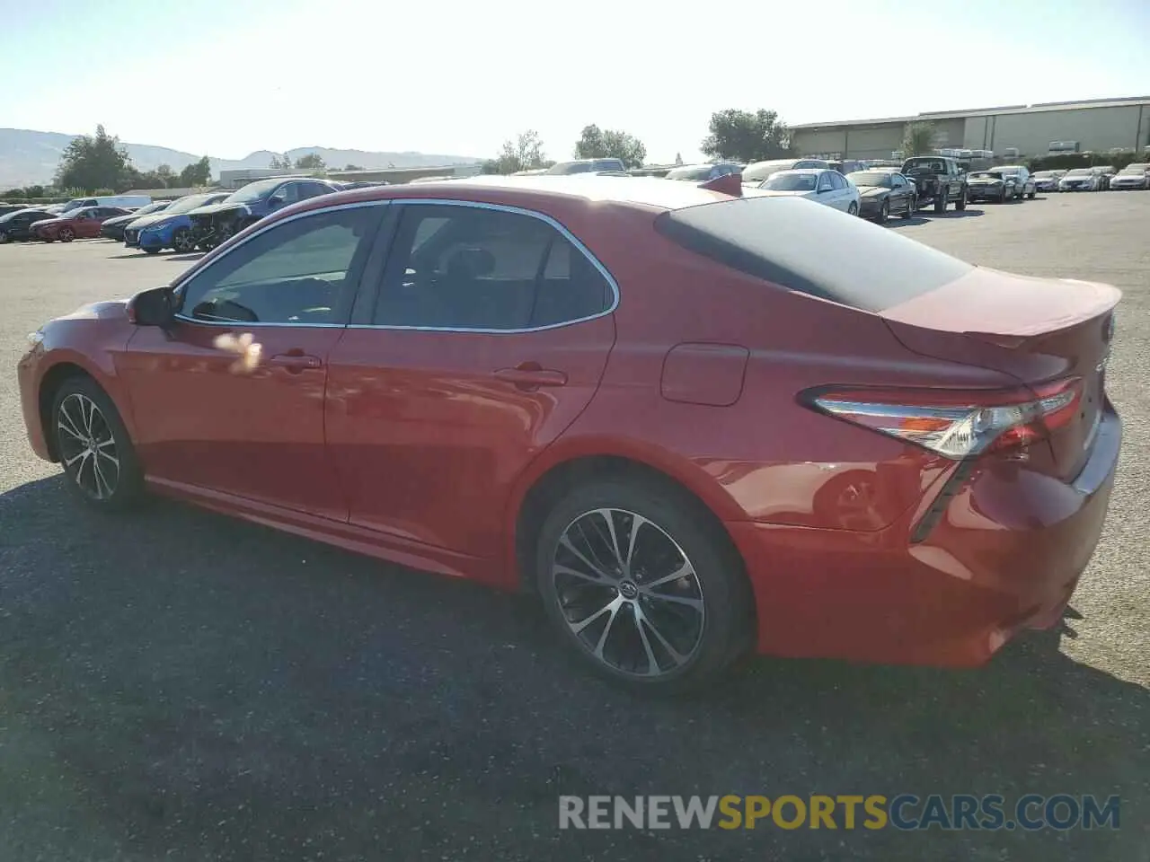 2 fotografías del automóvil dañado 4T1B11HK9KU284351 TOYOTA CAMRY 2019