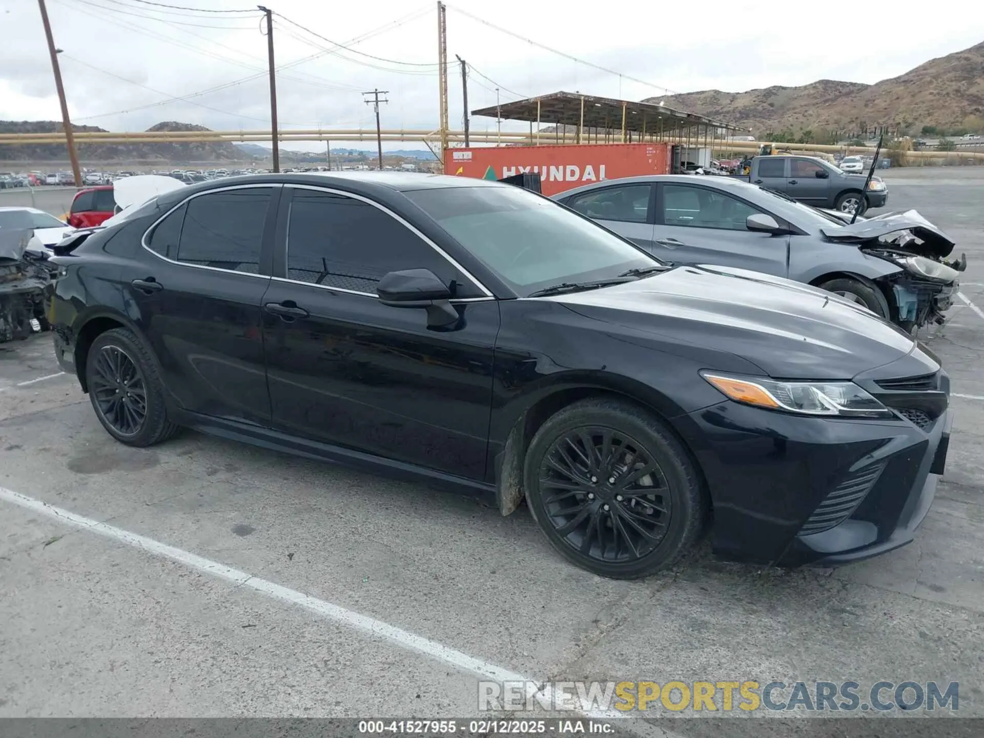 14 fotografías del automóvil dañado 4T1B11HK9KU298749 TOYOTA CAMRY 2019