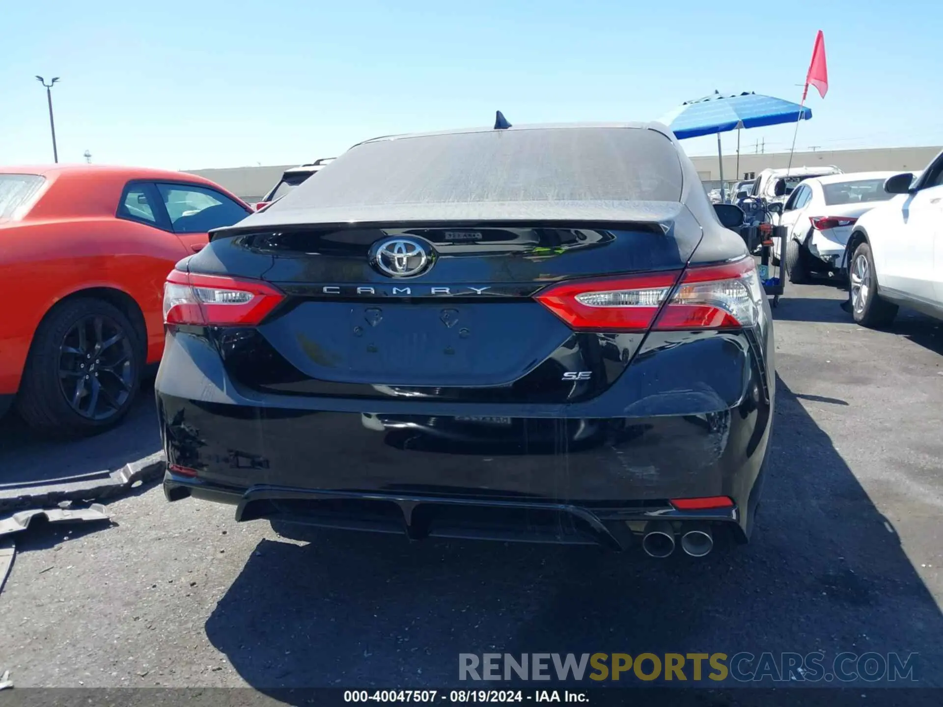 17 fotografías del automóvil dañado 4T1B11HK9KU299142 TOYOTA CAMRY 2019