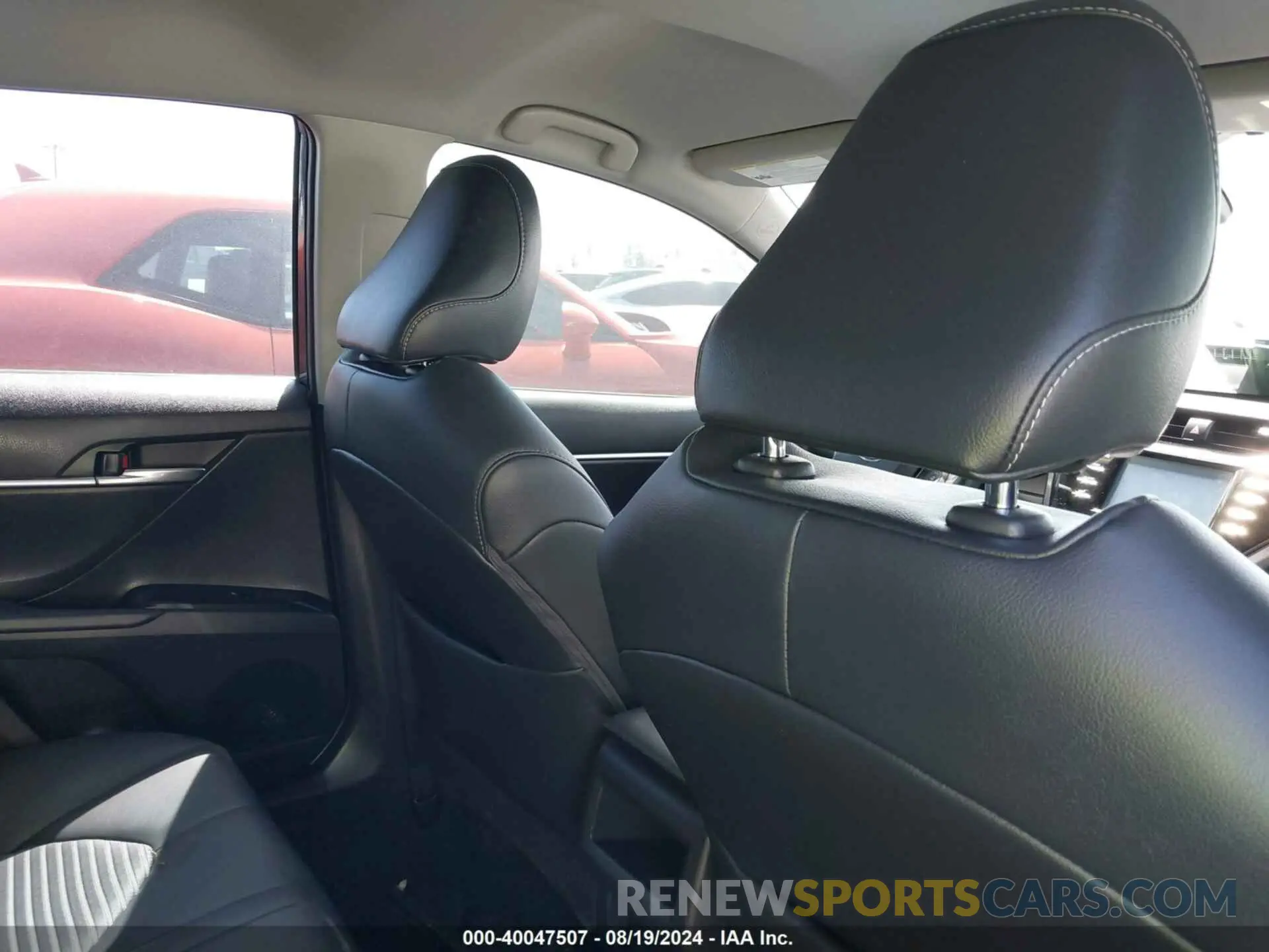 8 fotografías del automóvil dañado 4T1B11HK9KU299142 TOYOTA CAMRY 2019