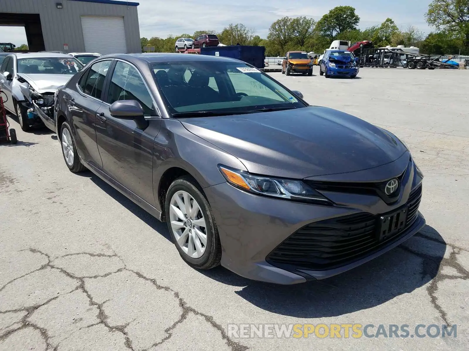 1 fotografías del automóvil dañado 4T1B11HK9KU696916 TOYOTA CAMRY 2019